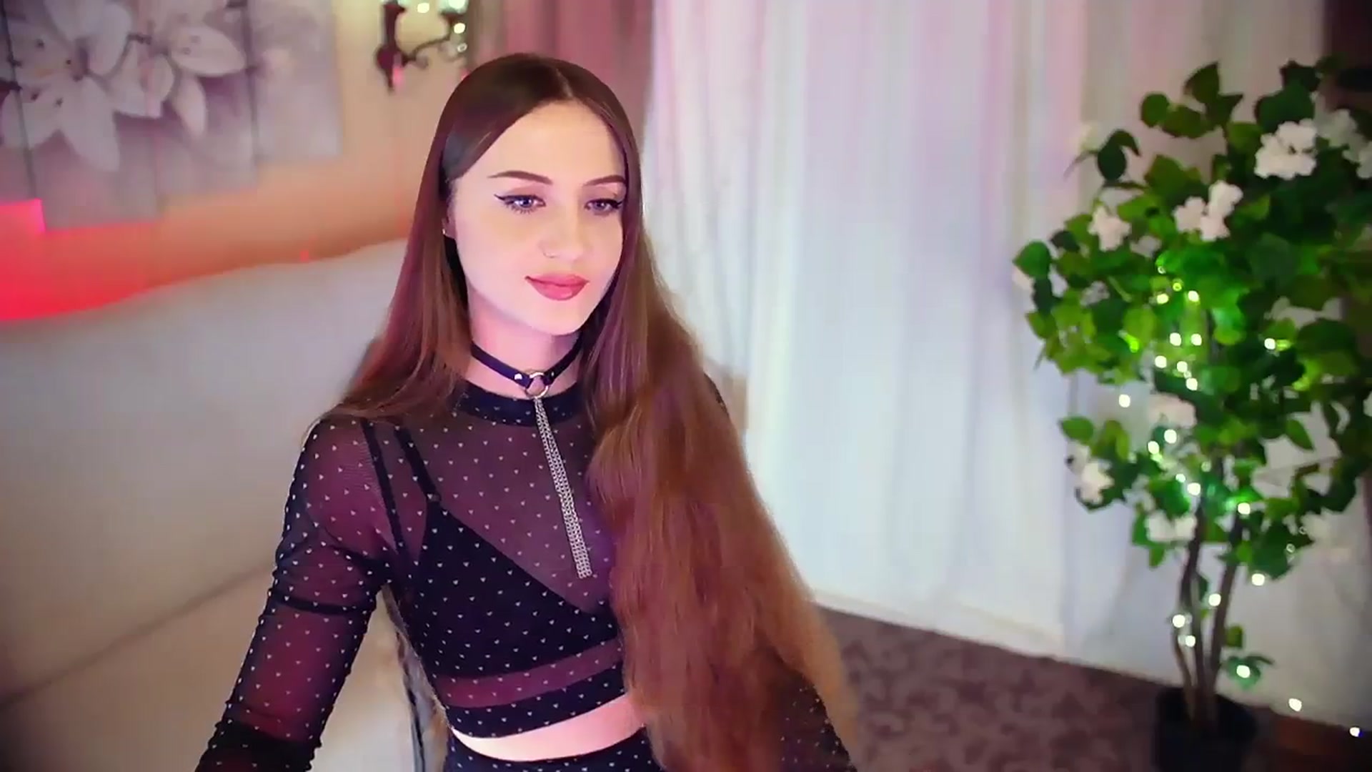 Gallery image thumbnail from Innocent_Soul's myfreecams stream on, 12/08/2023, 16:27 image 15 of 20