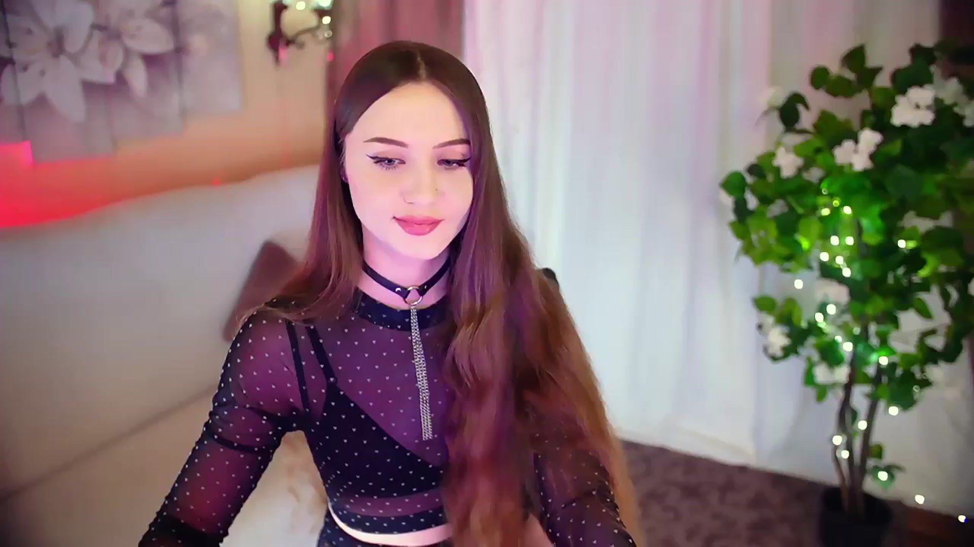 Gallery image thumbnail from Innocent_Soul's myfreecams stream on, 12/08/2023, 16:27 image 11 of 20