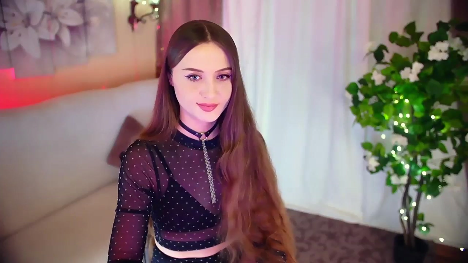 Gallery image thumbnail from Innocent_Soul's myfreecams stream on, 12/08/2023, 16:27 image 7 of 20