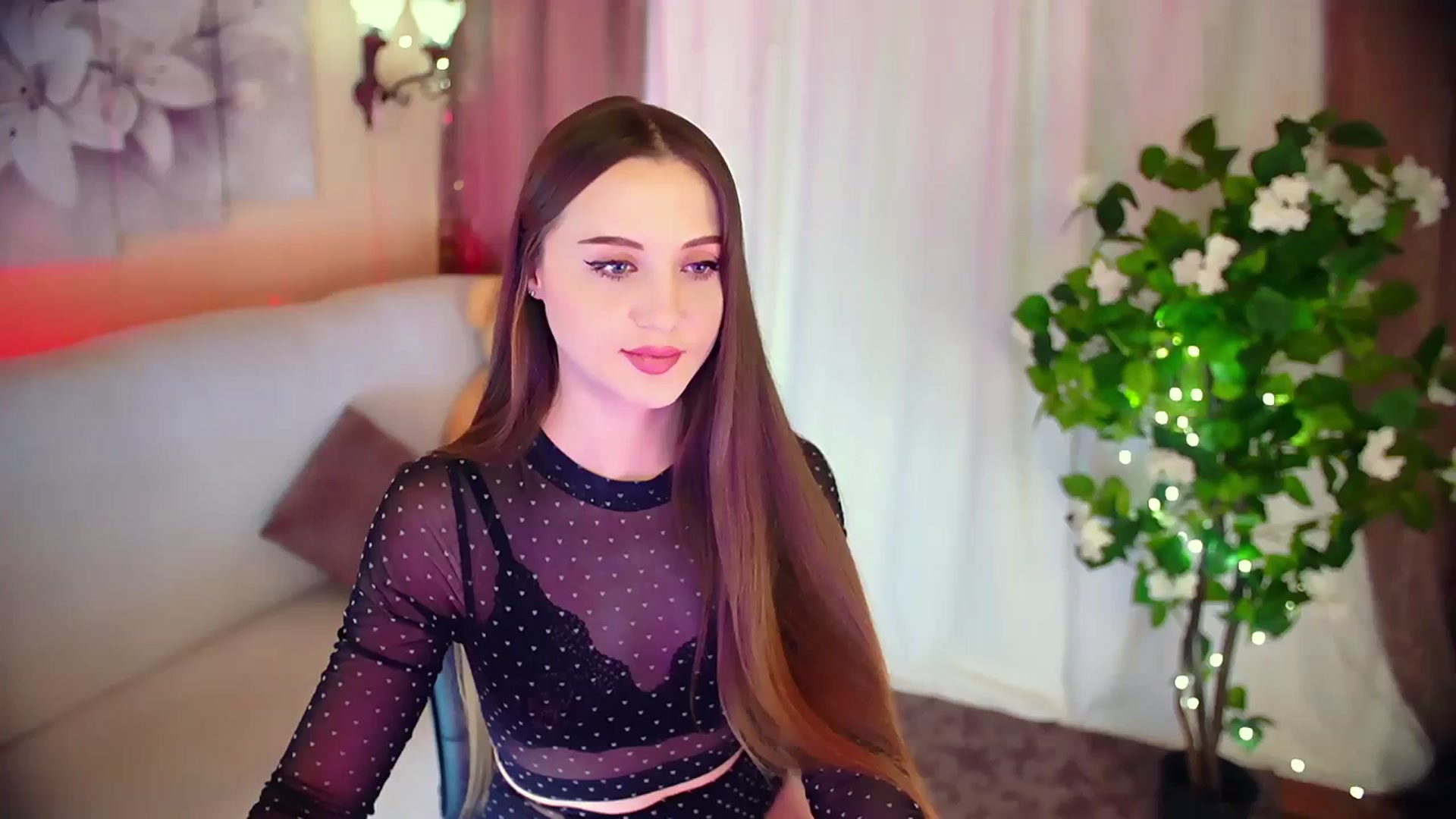 Gallery image thumbnail from Innocent_Soul's myfreecams stream on, 12/12/2023, 15:22 image 16 of 20