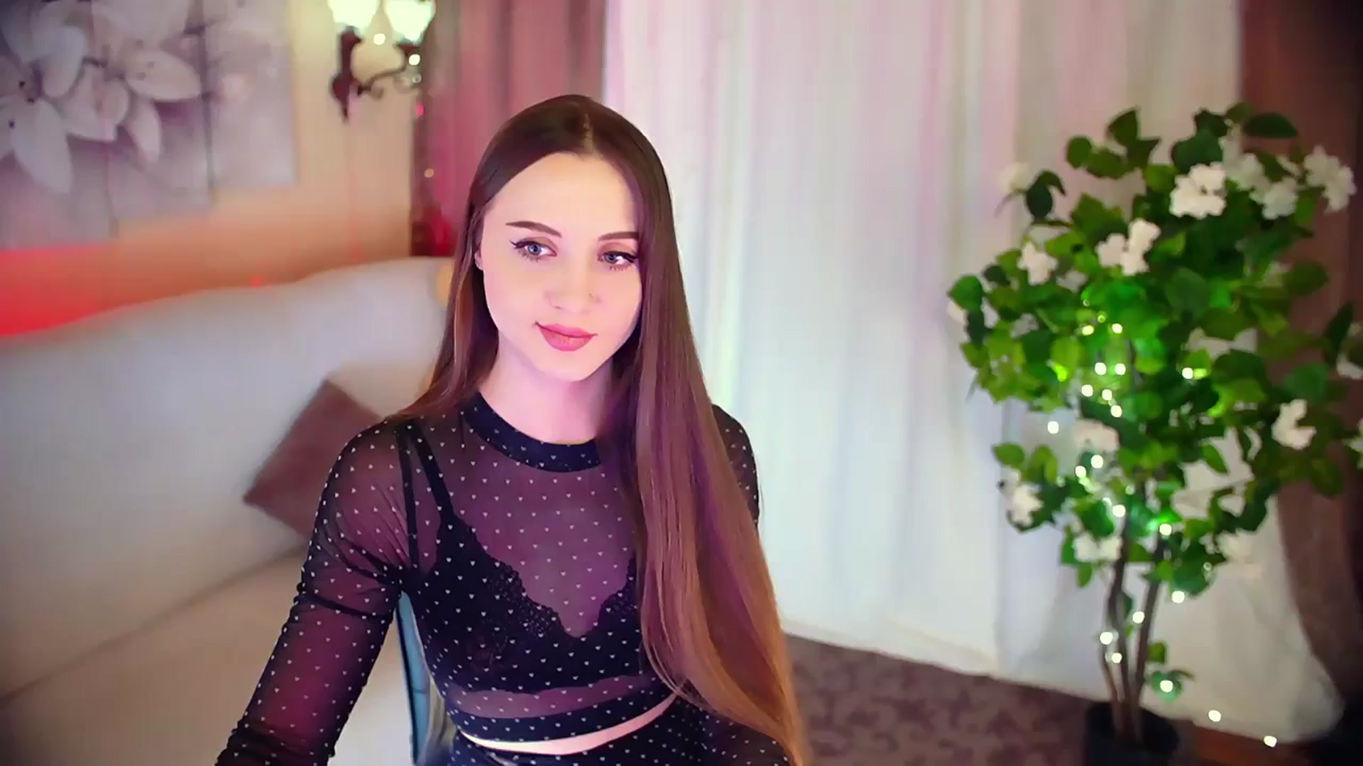 Gallery image thumbnail from Innocent_Soul's myfreecams stream on, 12/12/2023, 15:22 image 11 of 20
