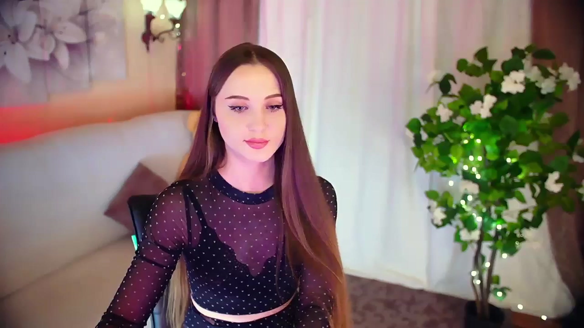 Gallery image thumbnail from Innocent_Soul's myfreecams stream on, 12/12/2023, 17:14 image 8 of 20