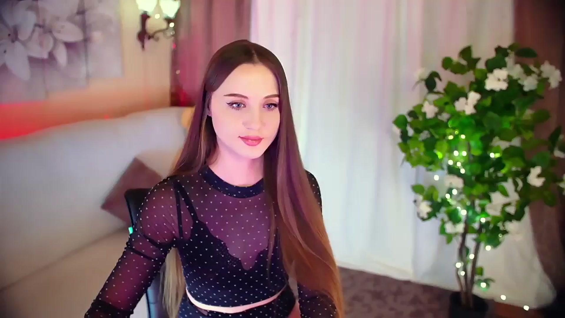 Gallery image thumbnail from Innocent_Soul's myfreecams stream on, 12/12/2023, 17:14 image 15 of 20