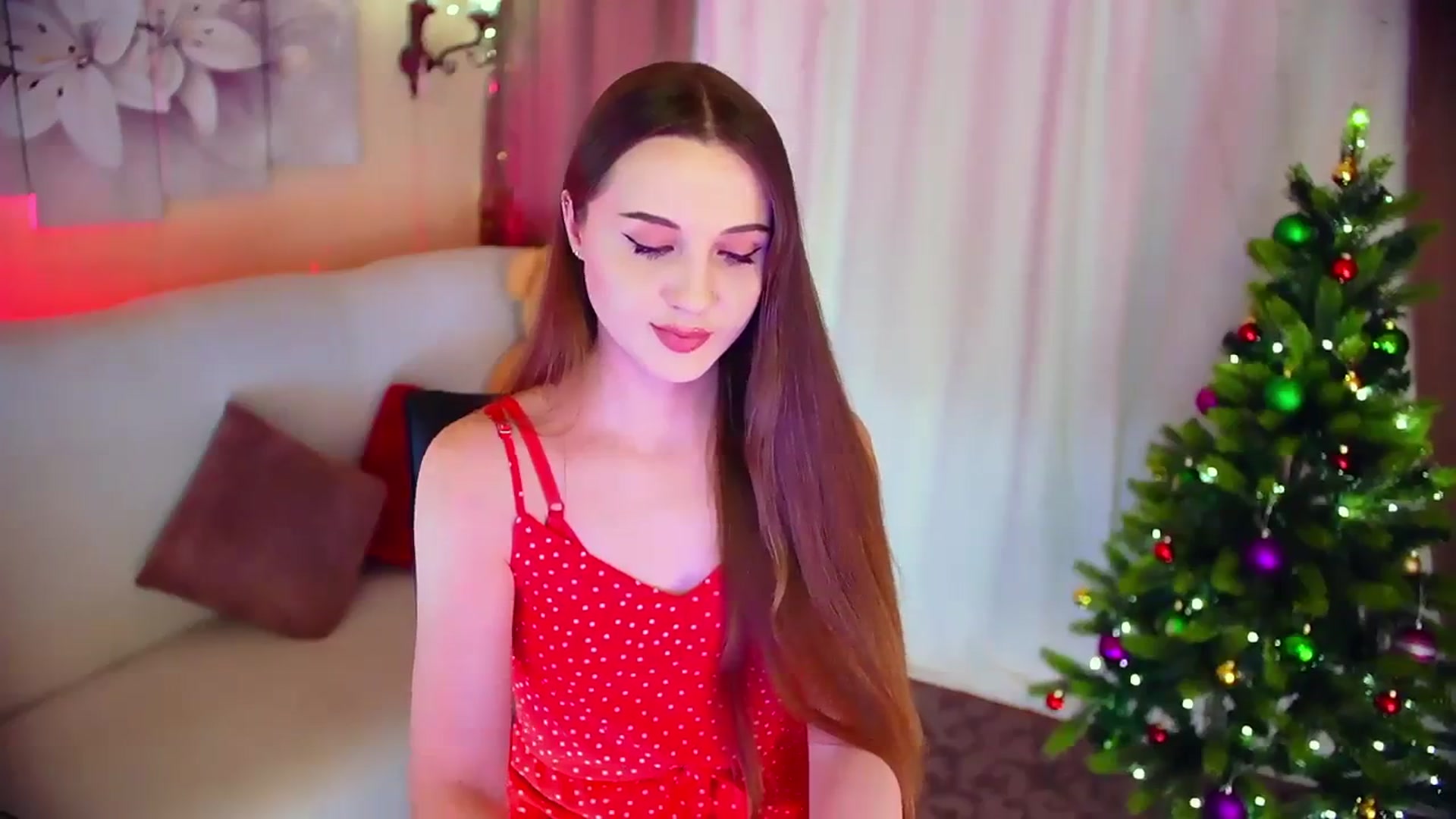 Gallery image thumbnail from Innocent_Soul's myfreecams stream on, 12/22/2023, 17:51 image 9 of 20