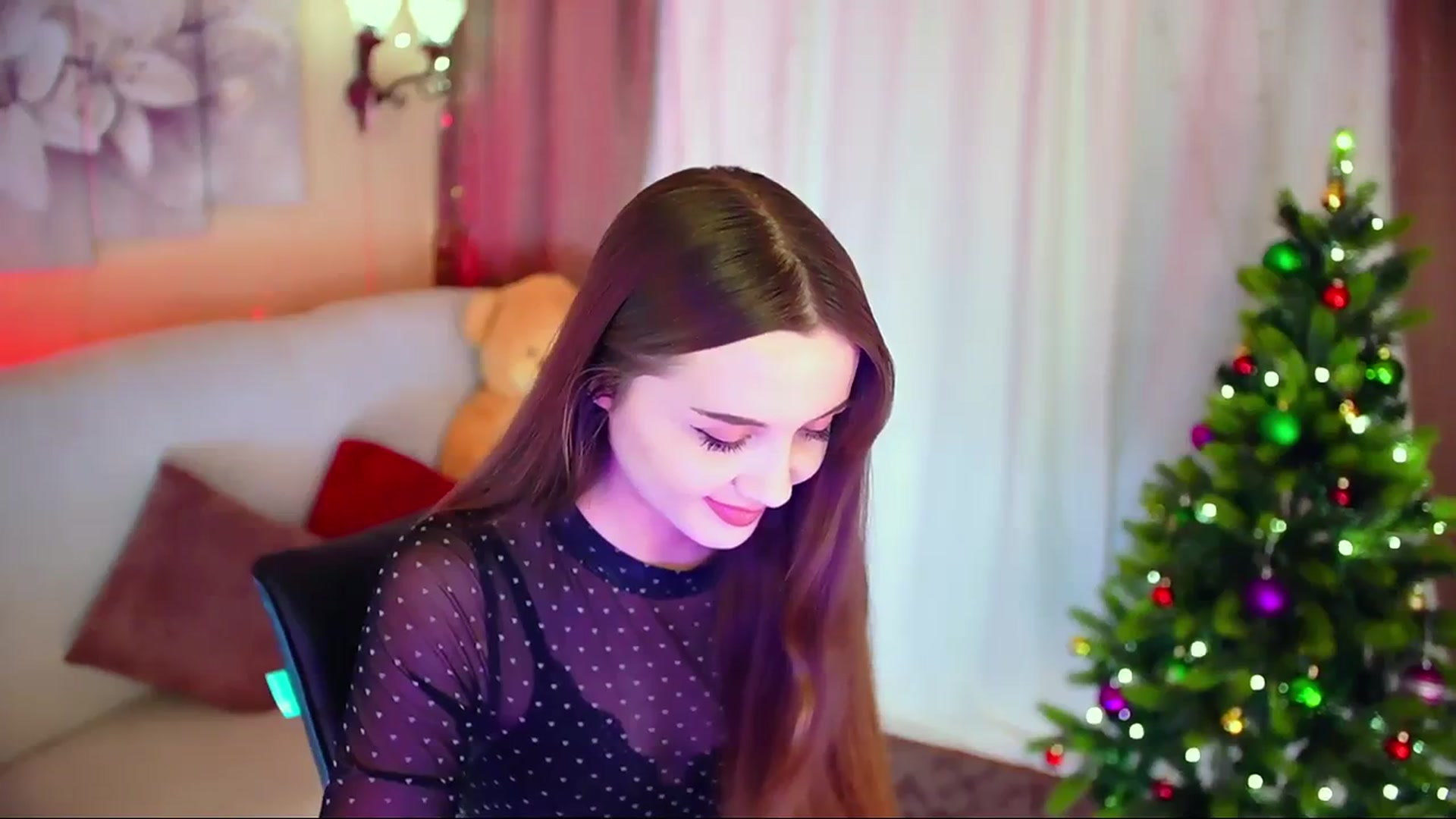 Gallery image thumbnail from Innocent_Soul's myfreecams stream on, 12/23/2023, 16:45 image 14 of 20