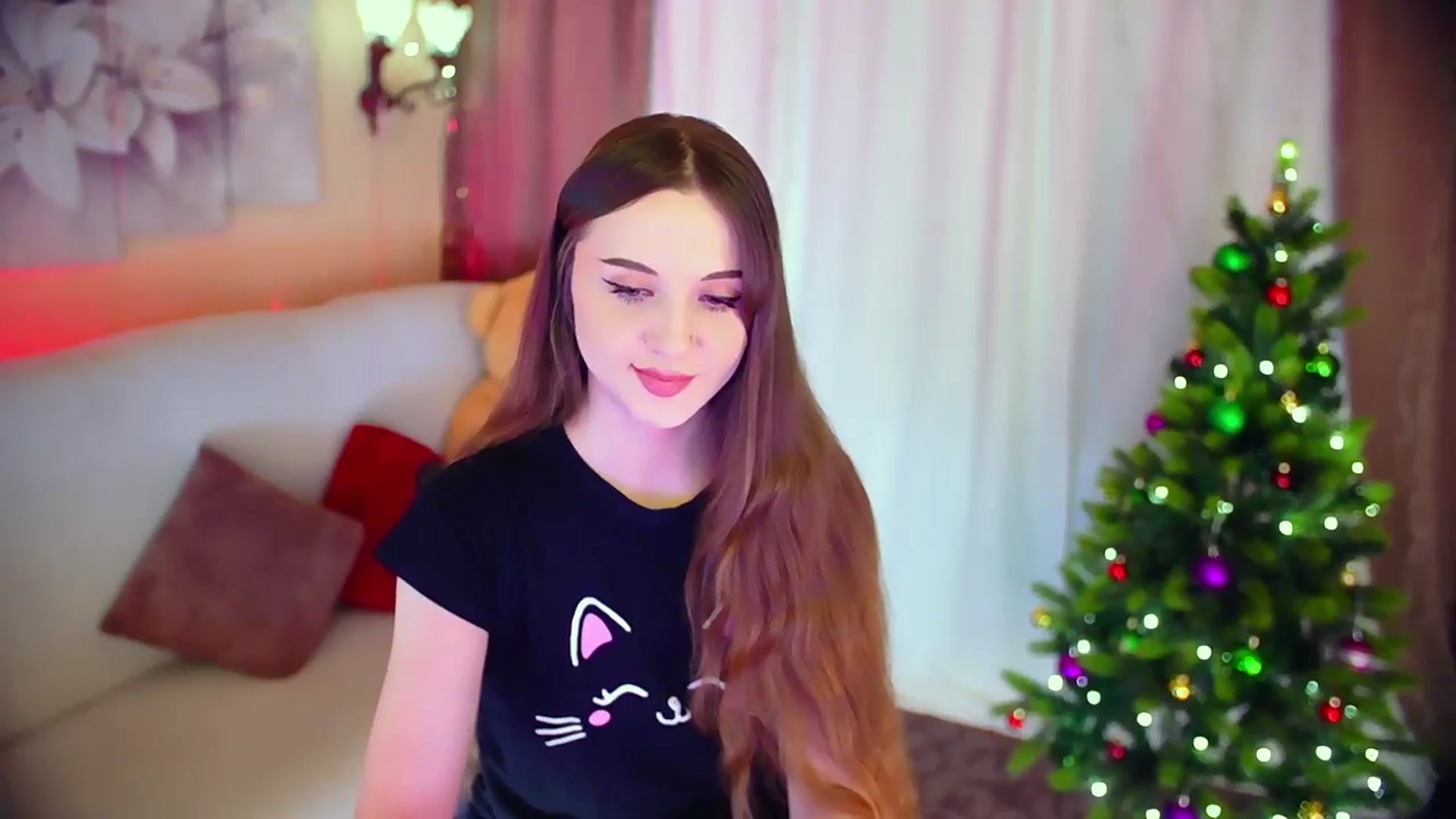 Gallery image thumbnail from Innocent_Soul's myfreecams stream on, 12/24/2023, 10:25 image 15 of 20