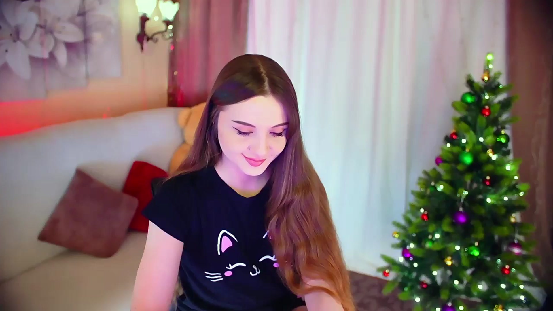 Gallery image thumbnail from Innocent_Soul's myfreecams stream on, 12/24/2023, 10:25 image 6 of 20