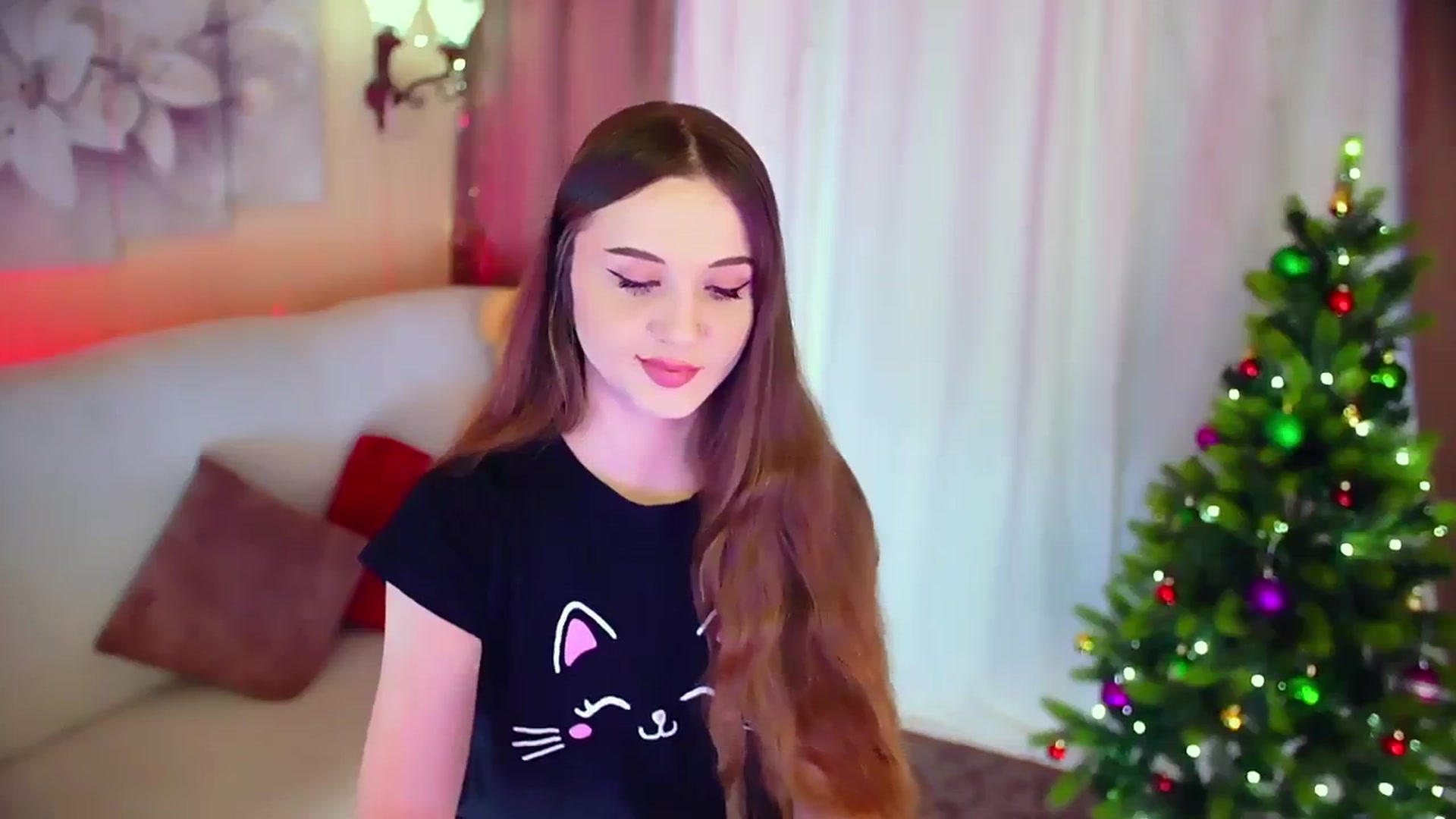 Gallery image thumbnail from Innocent_Soul's myfreecams stream on, 12/24/2023, 10:48 image 16 of 20