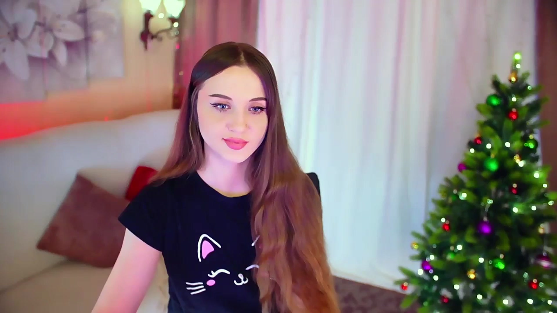 Gallery image thumbnail from Innocent_Soul's myfreecams stream on, 12/24/2023, 10:48 image 18 of 20