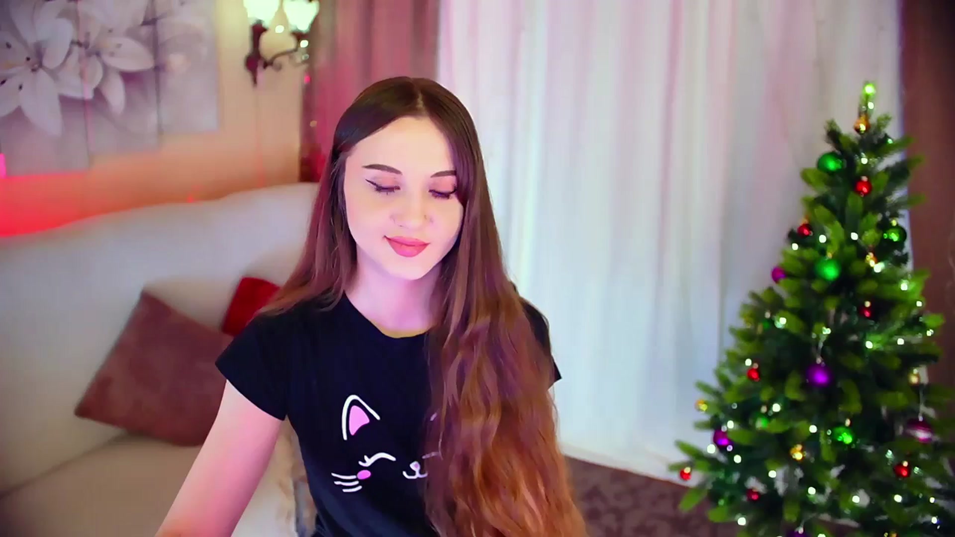 Gallery image thumbnail from Innocent_Soul's myfreecams stream on, 12/24/2023, 11:17 image 17 of 20