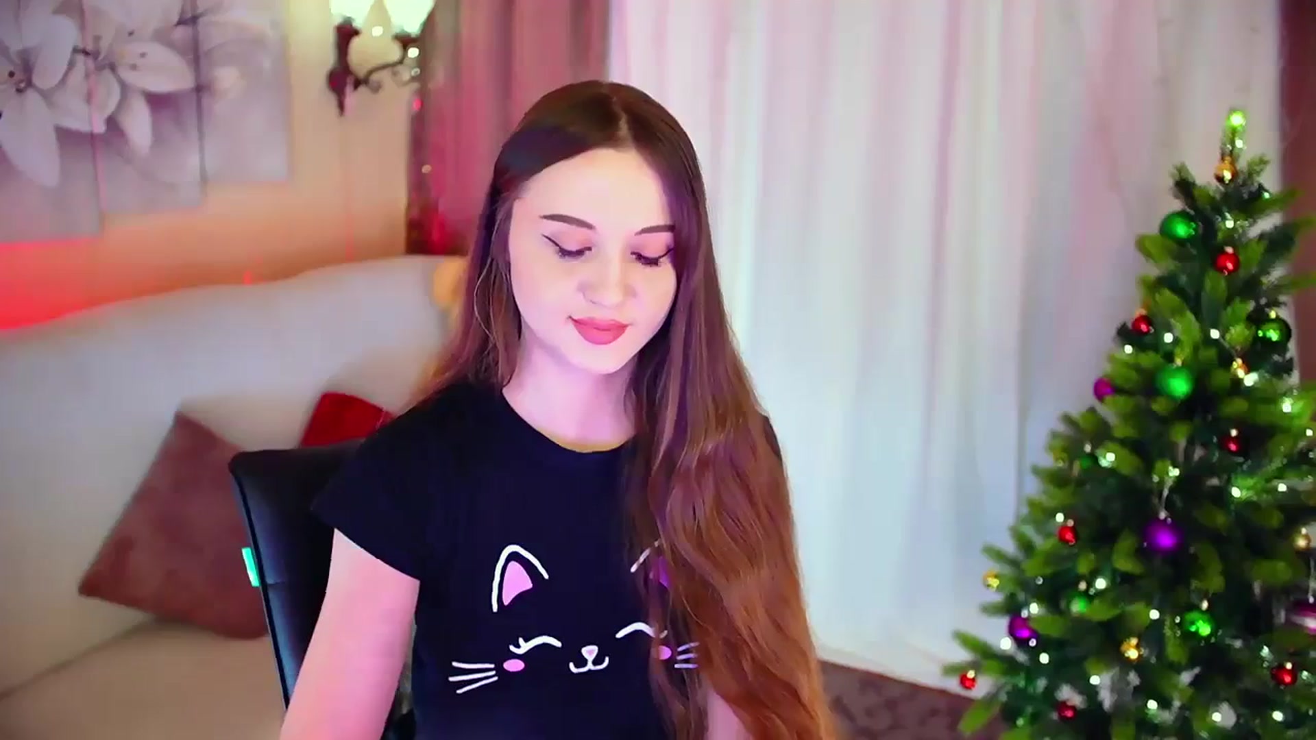 Gallery image thumbnail from Innocent_Soul's myfreecams stream on, 12/24/2023, 12:11 image 17 of 20