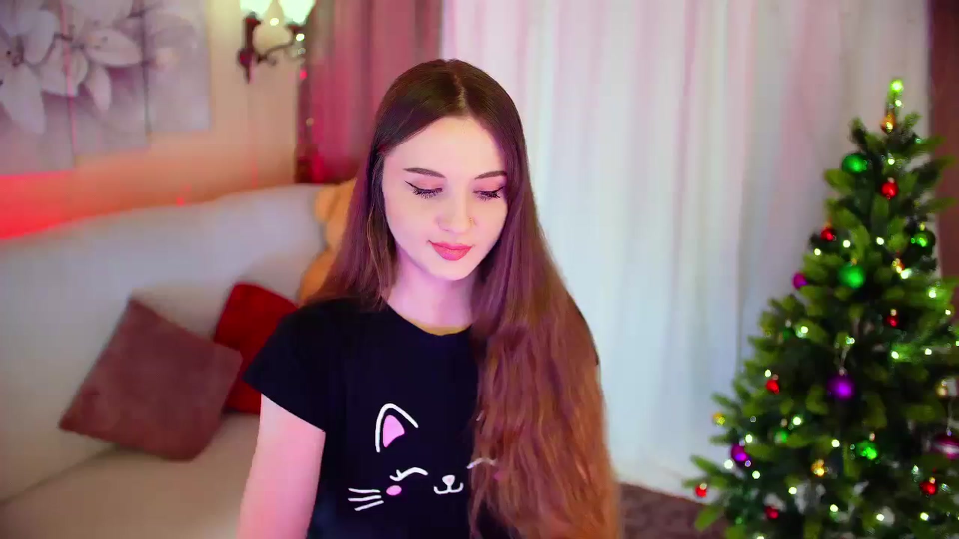 Gallery image thumbnail from Innocent_Soul's myfreecams stream on, 12/24/2023, 13:27 image 7 of 20