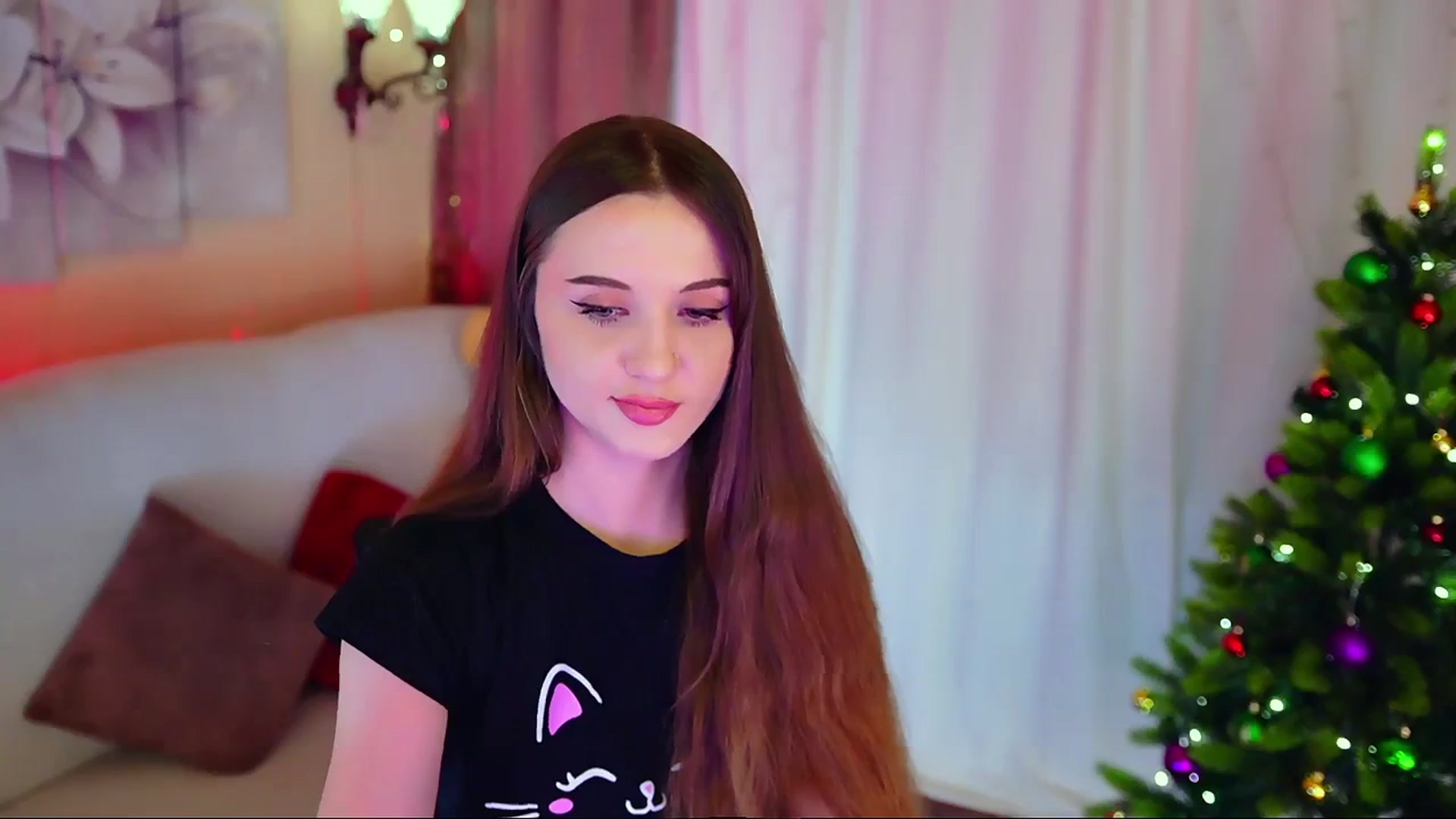 Gallery image thumbnail from Innocent_Soul's myfreecams stream on, 12/24/2023, 14:41 image 14 of 20