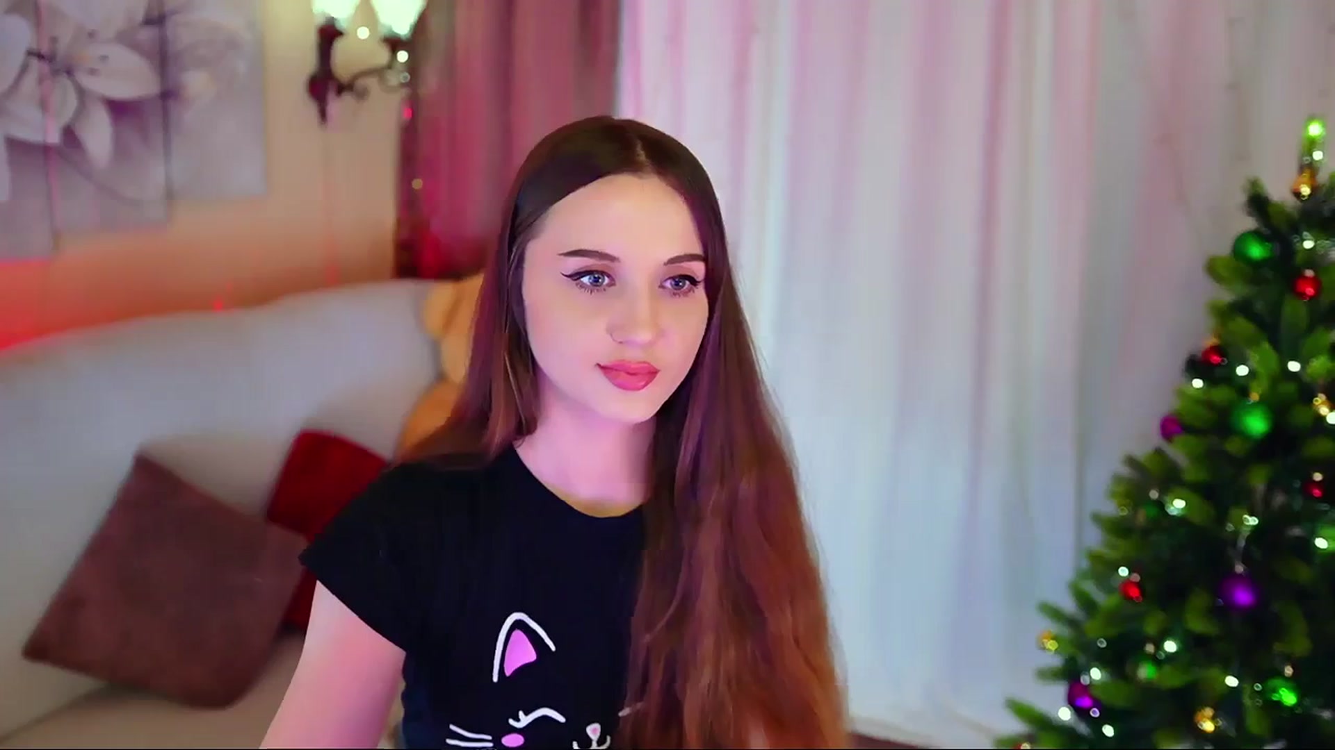 Gallery image thumbnail from Innocent_Soul's myfreecams stream on, 12/24/2023, 14:41 image 9 of 20
