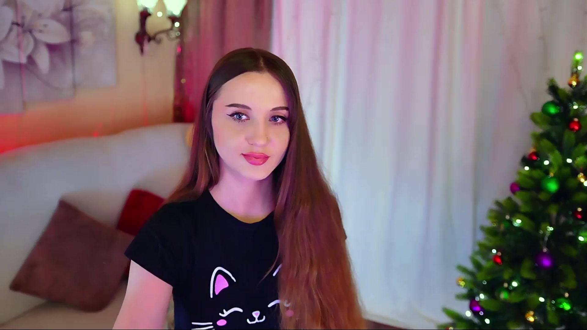 Gallery image thumbnail from Innocent_Soul's myfreecams stream on, 12/24/2023, 14:41 image 7 of 20