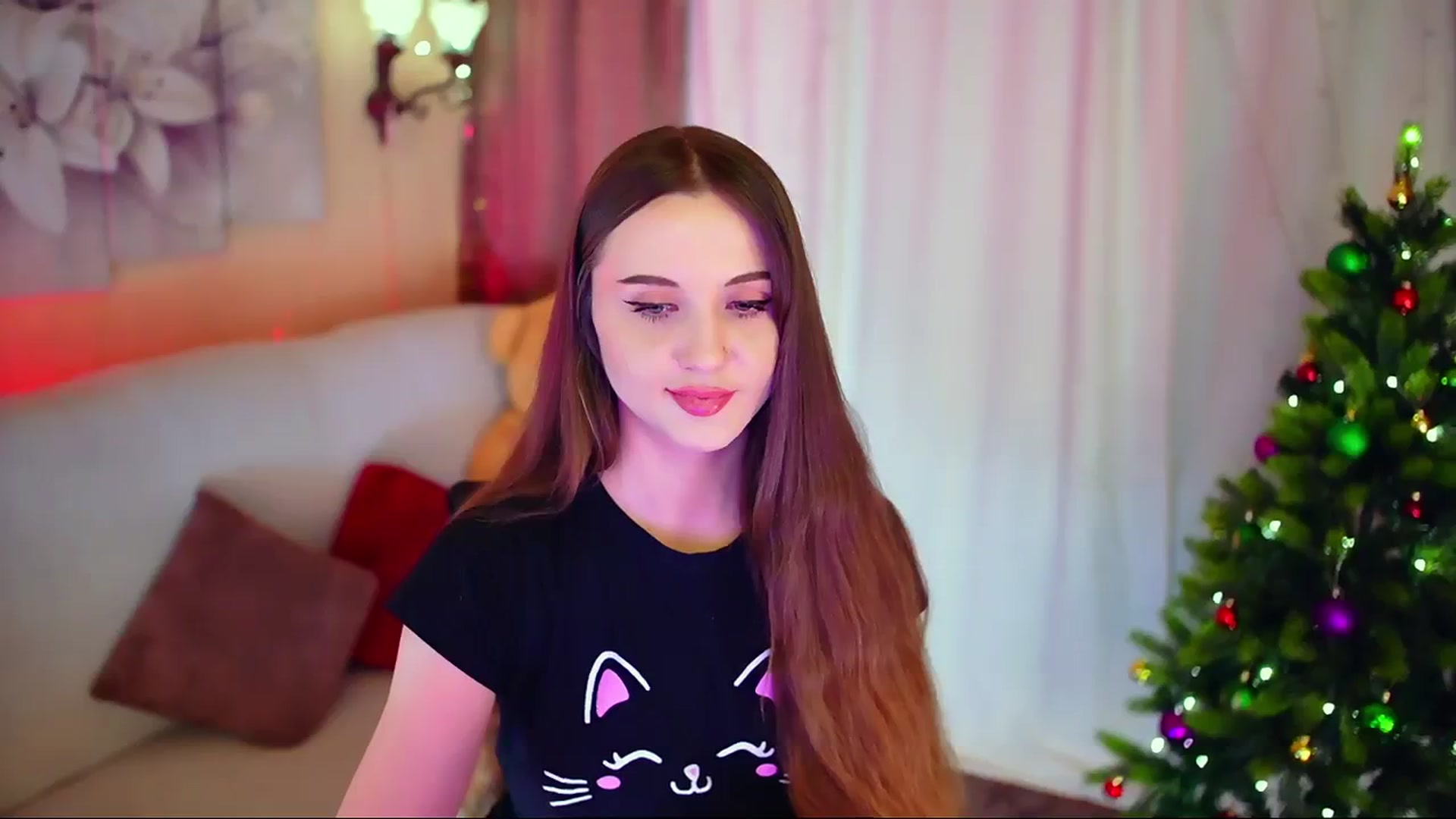 Gallery image thumbnail from Innocent_Soul's myfreecams stream on, 12/24/2023, 15:06 image 14 of 20