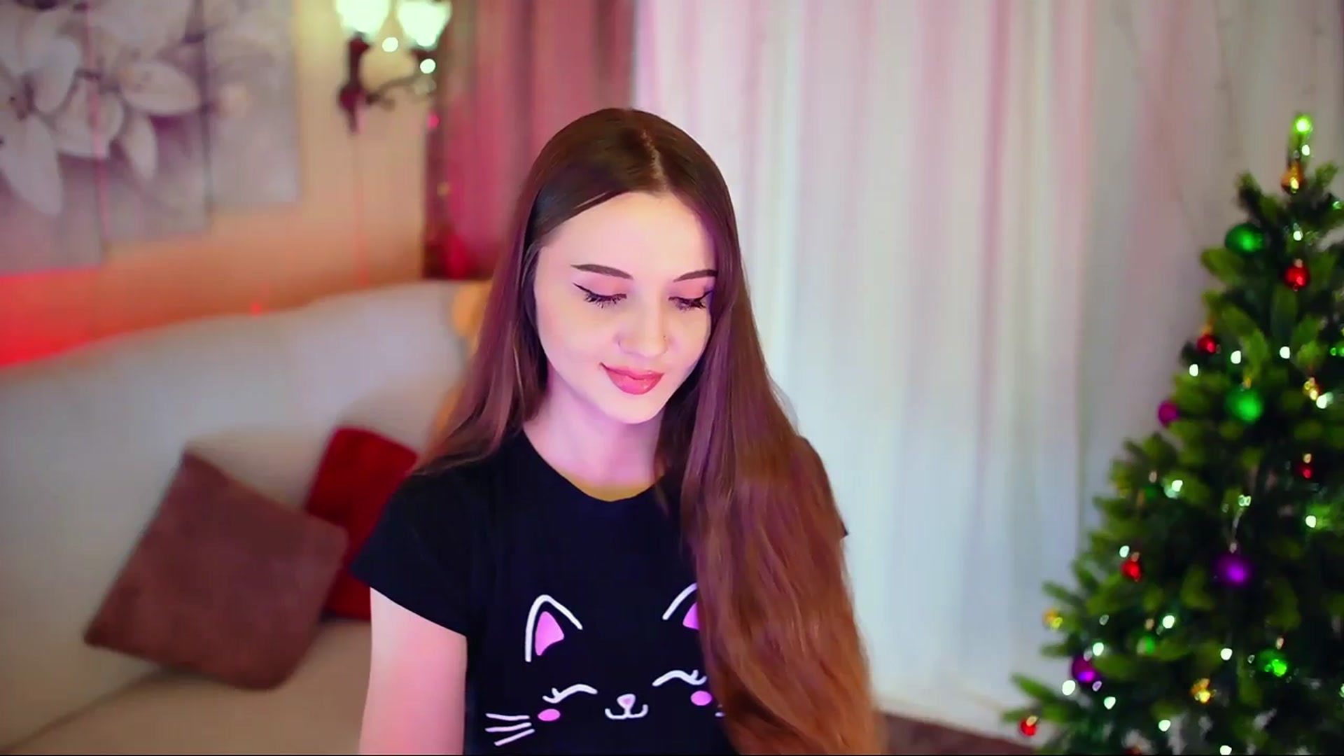 Gallery image thumbnail from Innocent_Soul's myfreecams stream on, 12/24/2023, 15:06 image 12 of 20