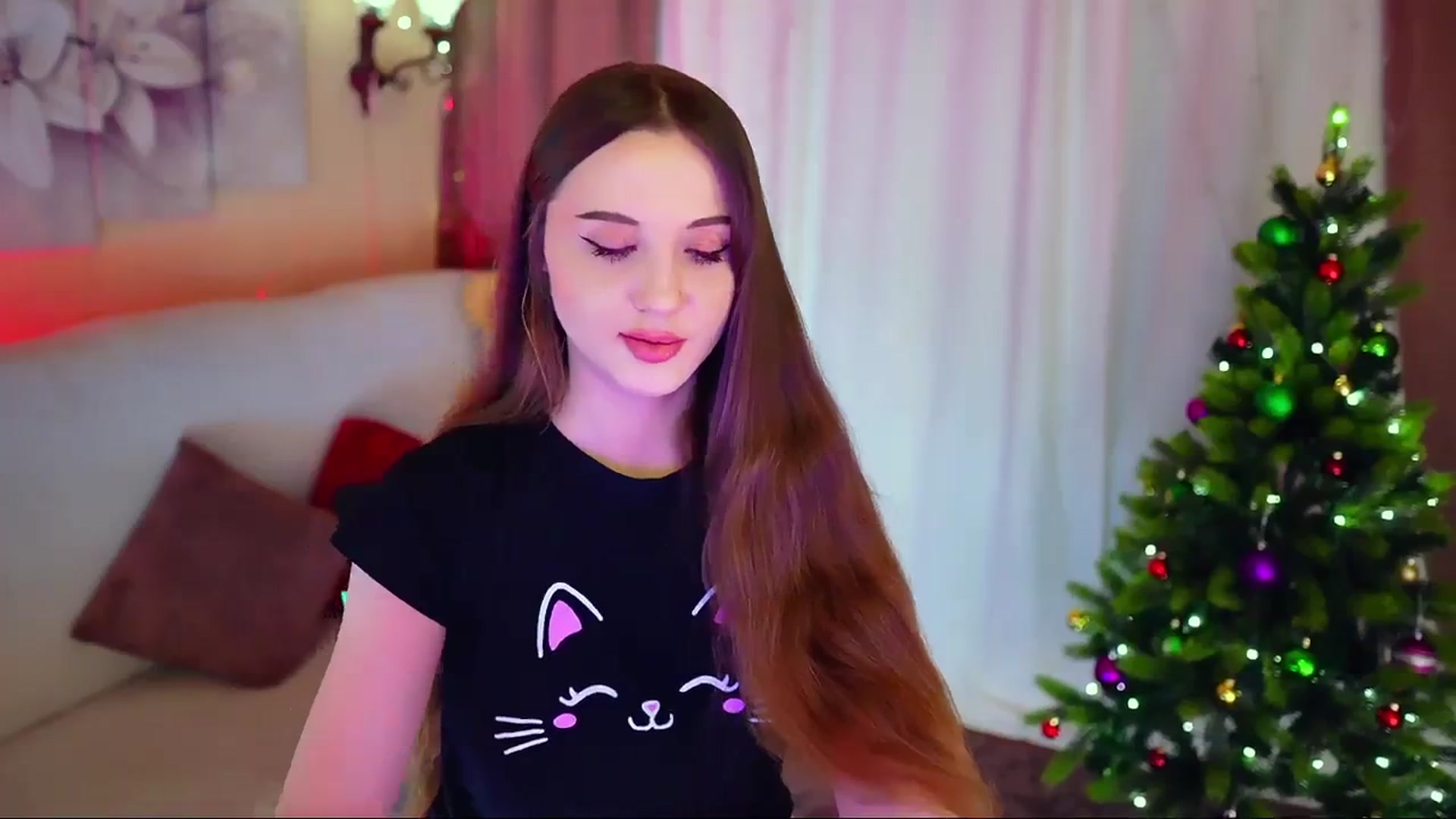Gallery image thumbnail from Innocent_Soul's myfreecams stream on, 12/24/2023, 15:33 image 17 of 20