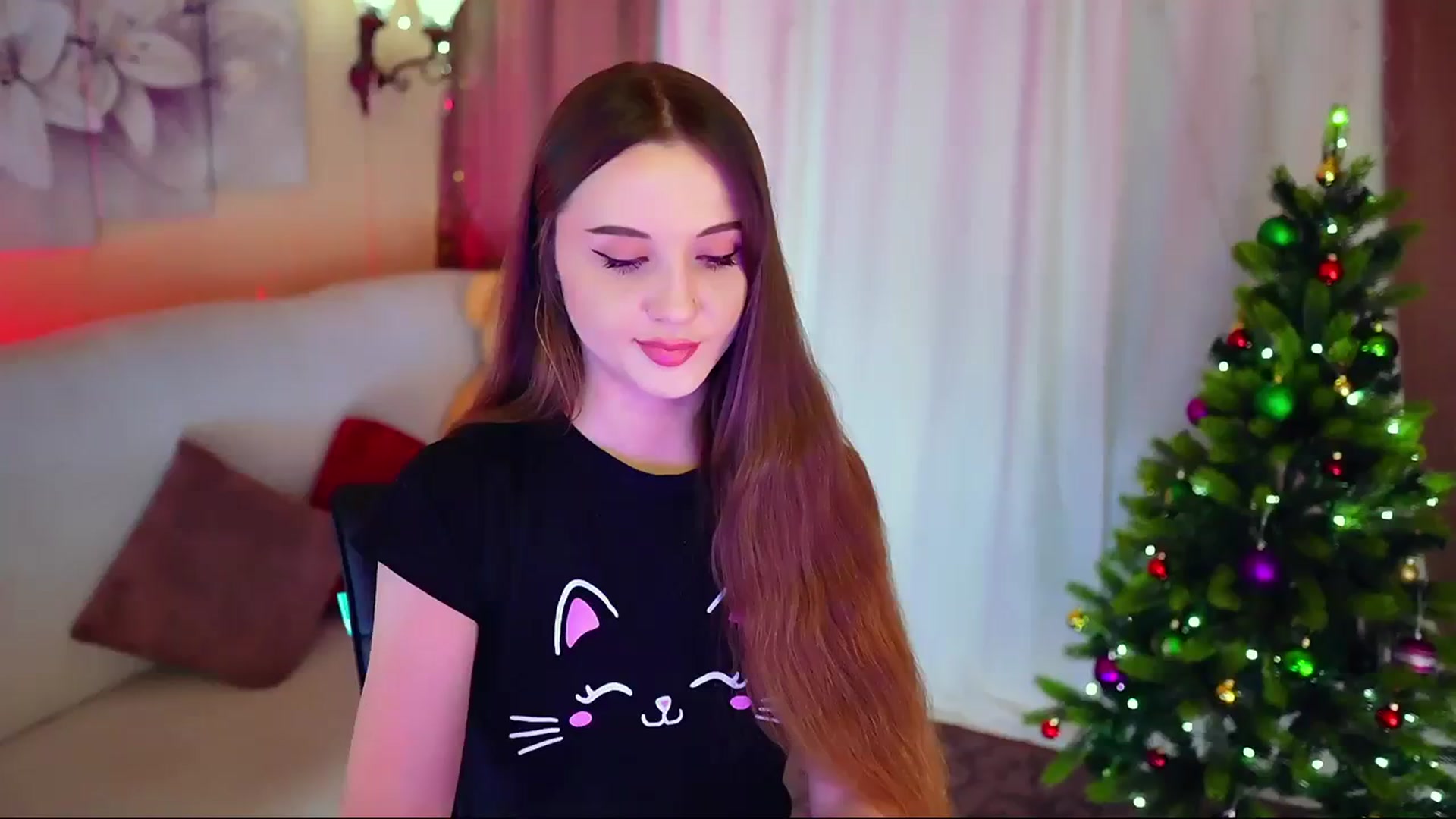 Gallery image thumbnail from Innocent_Soul's myfreecams stream on, 12/24/2023, 15:33 image 15 of 20