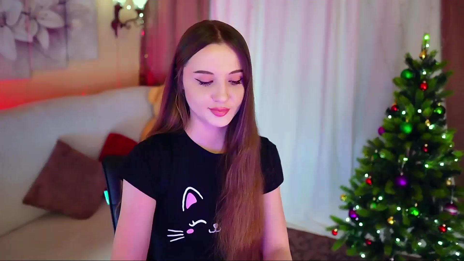 Gallery image thumbnail from Innocent_Soul's myfreecams stream on, 12/24/2023, 15:33 image 10 of 20