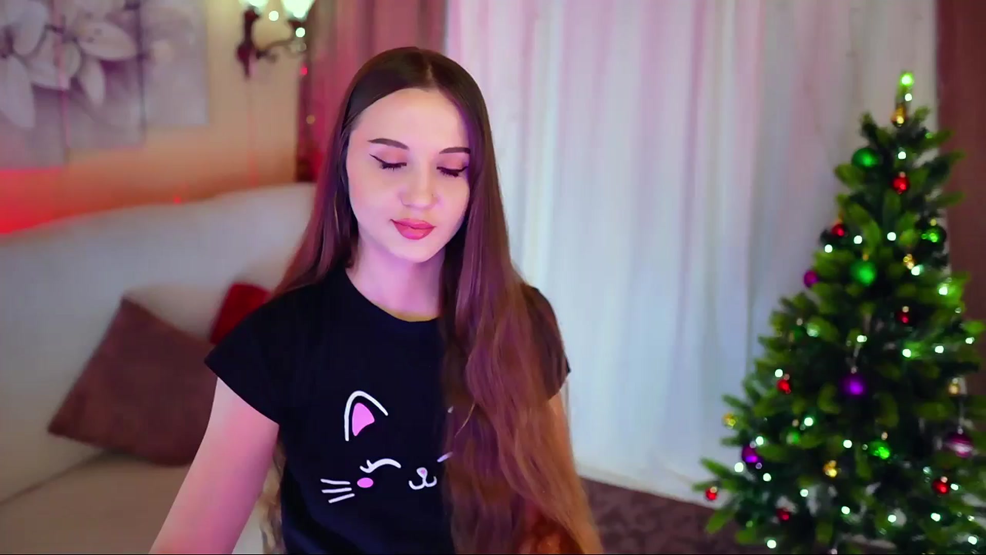 Gallery image thumbnail from Innocent_Soul's myfreecams stream on, 12/24/2023, 15:33 image 1 of 20