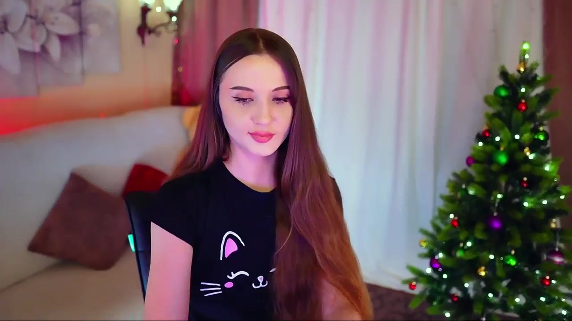 Gallery image thumbnail from Innocent_Soul's myfreecams stream on, 12/24/2023, 15:33 image 6 of 20