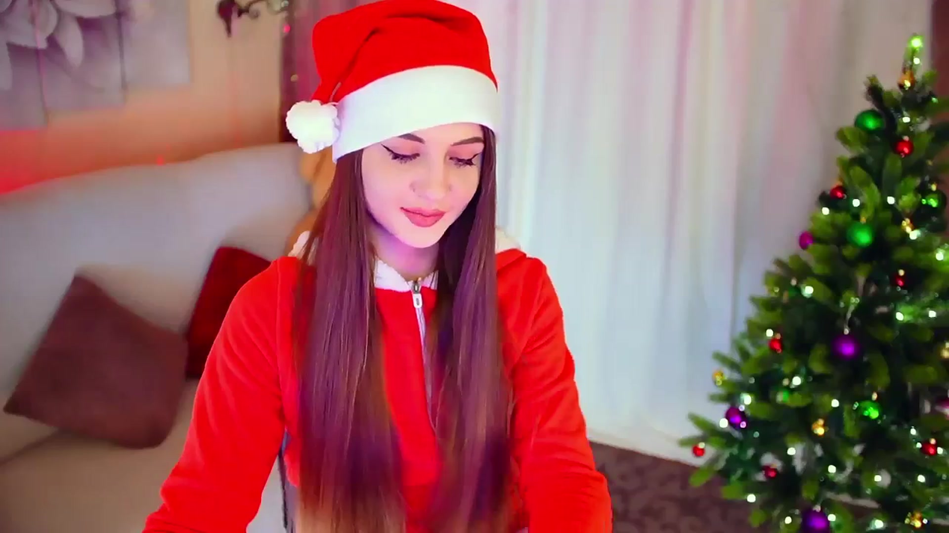 Gallery image thumbnail from Innocent_Soul's myfreecams stream on, 12/25/2023, 14:26 image 12 of 20