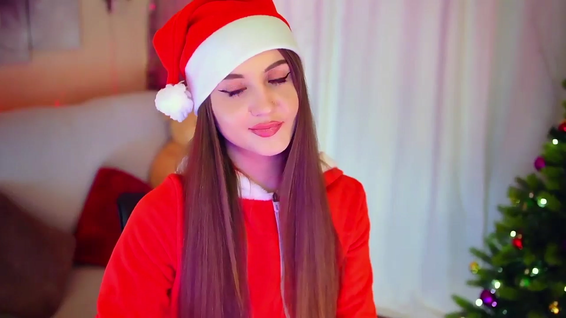 Gallery image thumbnail from Innocent_Soul's myfreecams stream on, 12/25/2023, 15:43 image 16 of 20