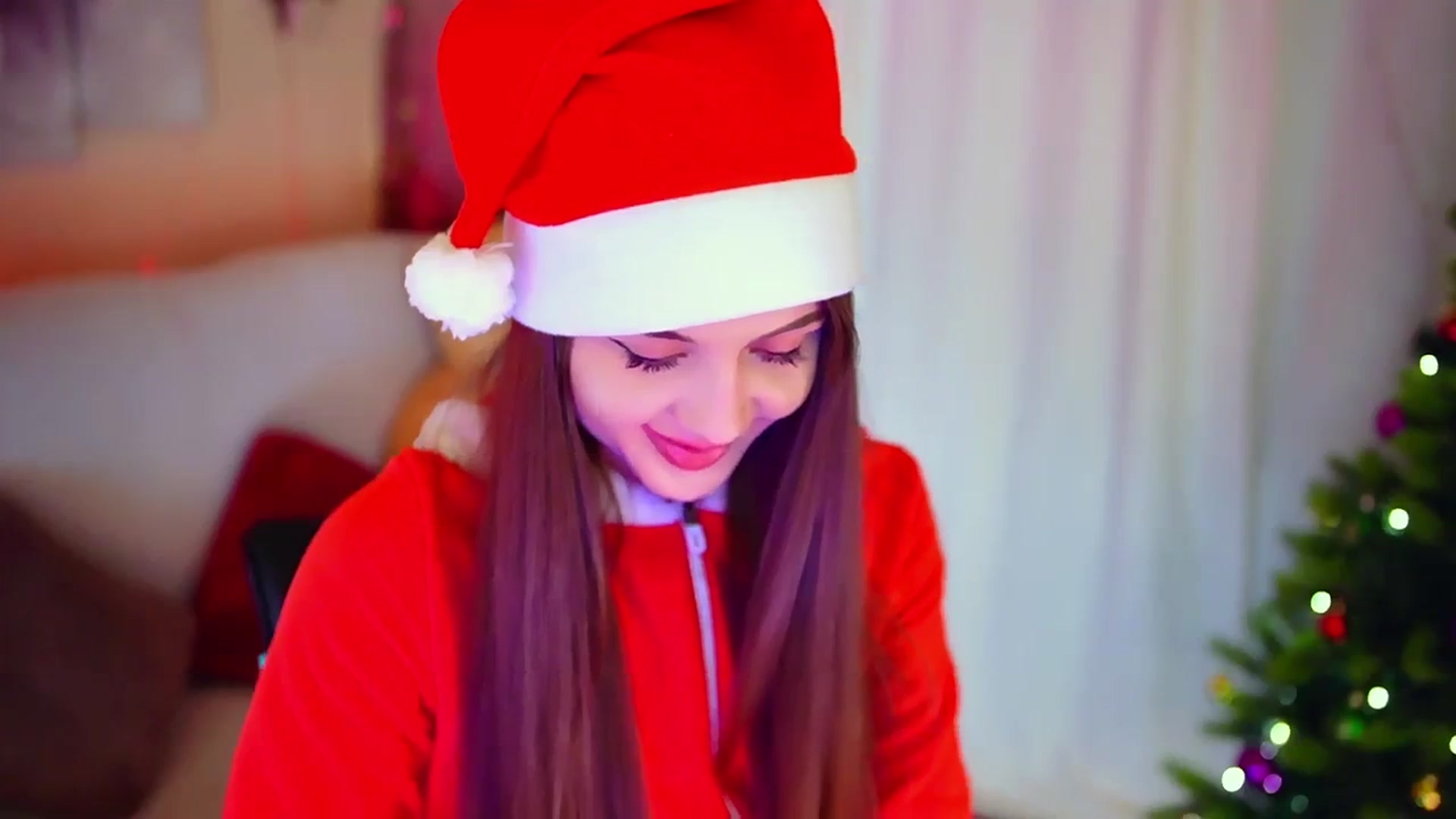 Gallery image thumbnail from Innocent_Soul's myfreecams stream on, 12/25/2023, 15:43 image 17 of 20