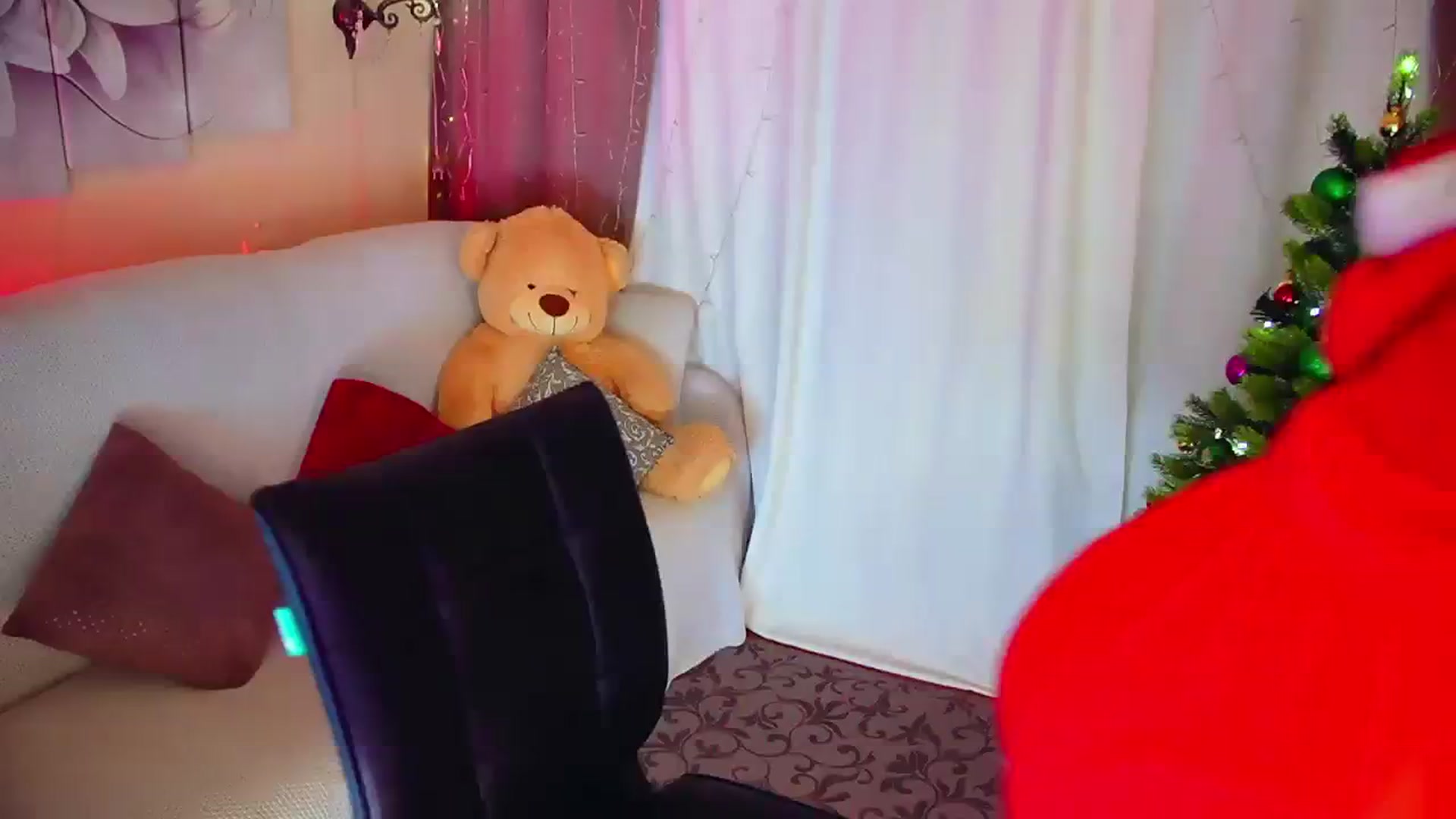 Gallery image thumbnail from Innocent_Soul's myfreecams stream on, 12/25/2023, 15:43 image 1 of 20