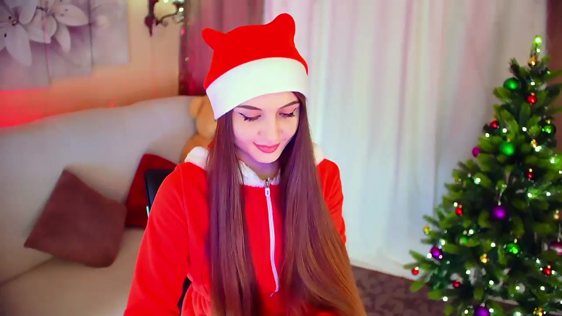 Gallery image thumbnail from Innocent_Soul's myfreecams stream on, 12/25/2023, 18:31 image 1 of 20
