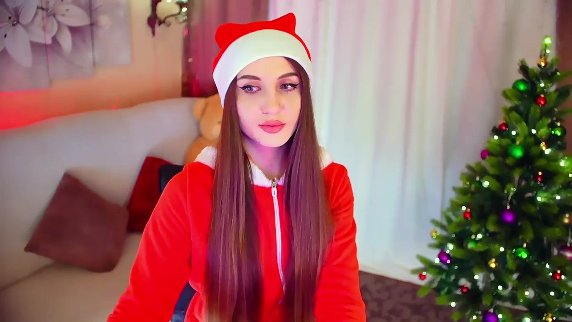 Gallery image thumbnail from Innocent_Soul's myfreecams stream on, 12/25/2023, 18:31 image 12 of 20