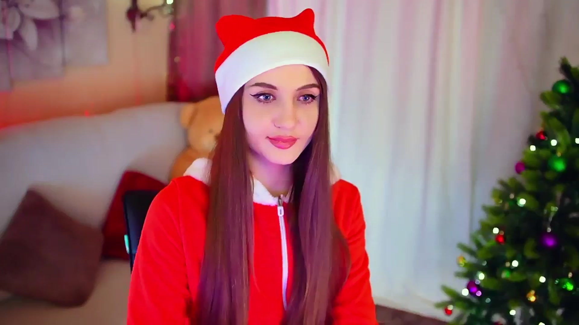 Gallery image thumbnail from Innocent_Soul's myfreecams stream on, 12/25/2023, 18:31 image 17 of 20