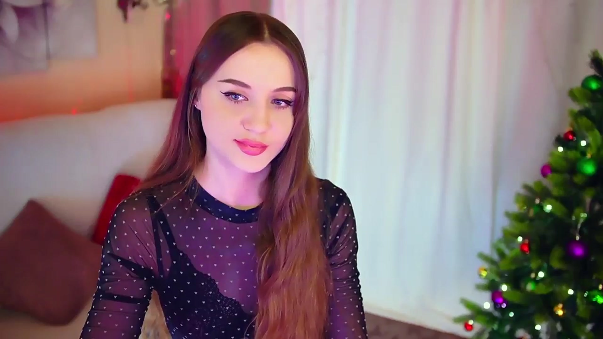 Gallery image thumbnail from Innocent_Soul's myfreecams stream on, 12/27/2023, 10:31 image 10 of 20