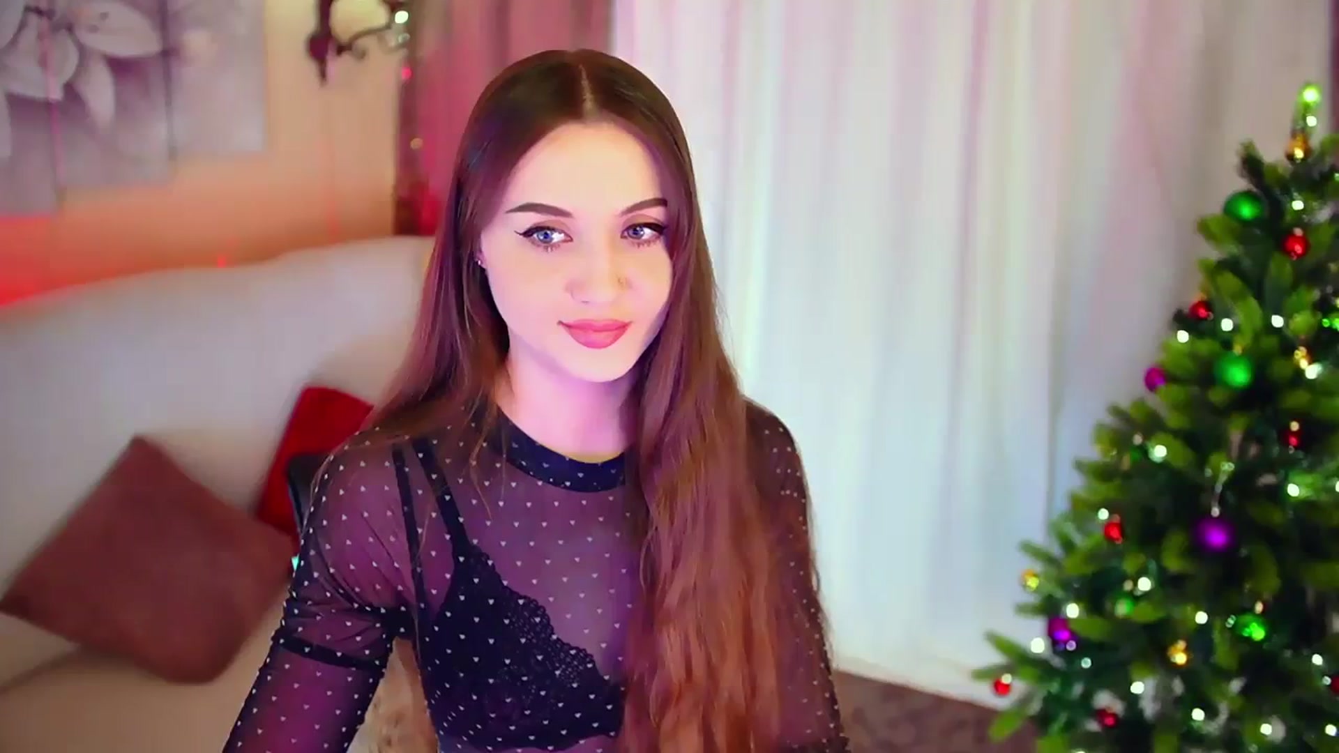 Gallery image thumbnail from Innocent_Soul's myfreecams stream on, 12/27/2023, 10:31 image 18 of 20