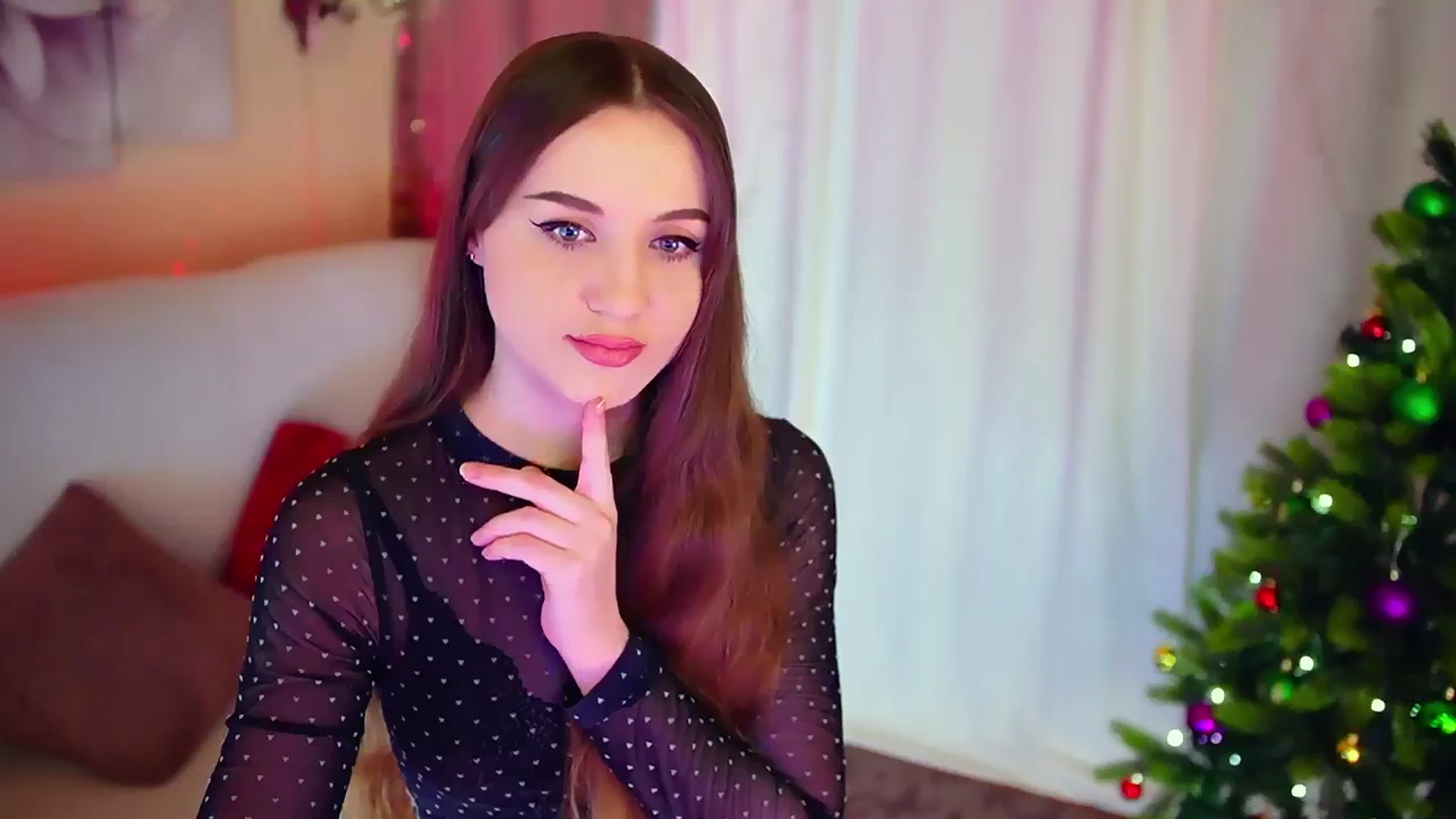 Gallery image thumbnail from Innocent_Soul's myfreecams stream on, 12/27/2023, 10:31 image 4 of 20