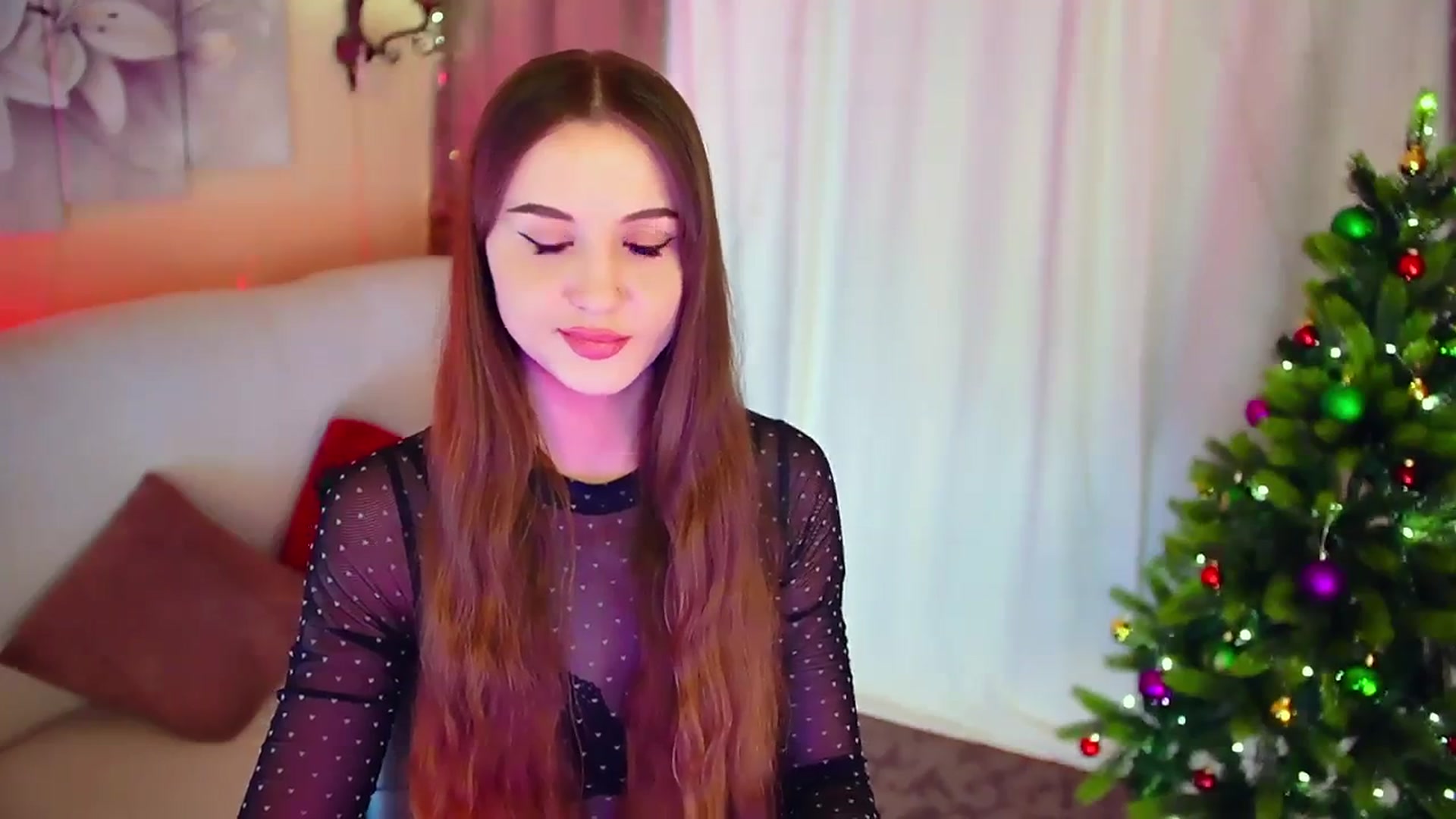 Gallery image thumbnail from Innocent_Soul's myfreecams stream on, 12/27/2023, 11:37 image 9 of 20
