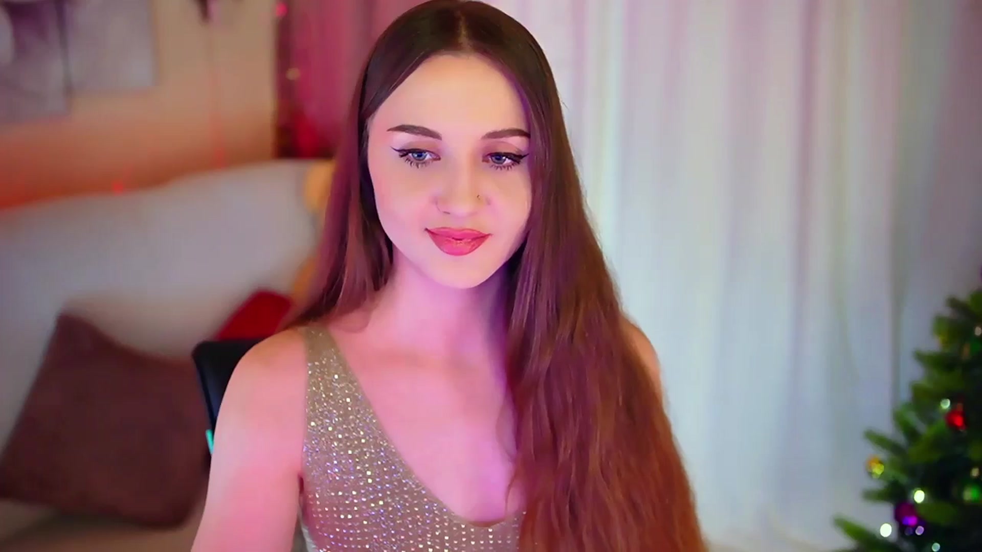 Gallery image thumbnail from Innocent_Soul's myfreecams stream on, 12/30/2023, 18:44 image 8 of 20