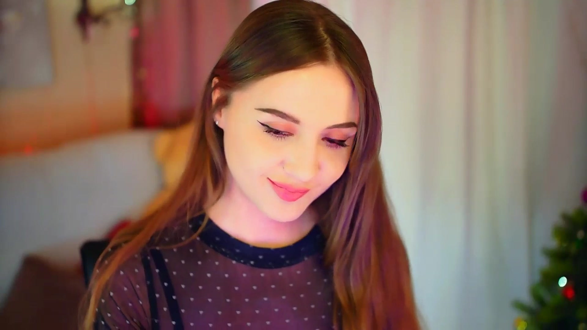 Gallery image thumbnail from Innocent_Soul's myfreecams stream on, 01/08/2024, 17:14 image 3 of 20