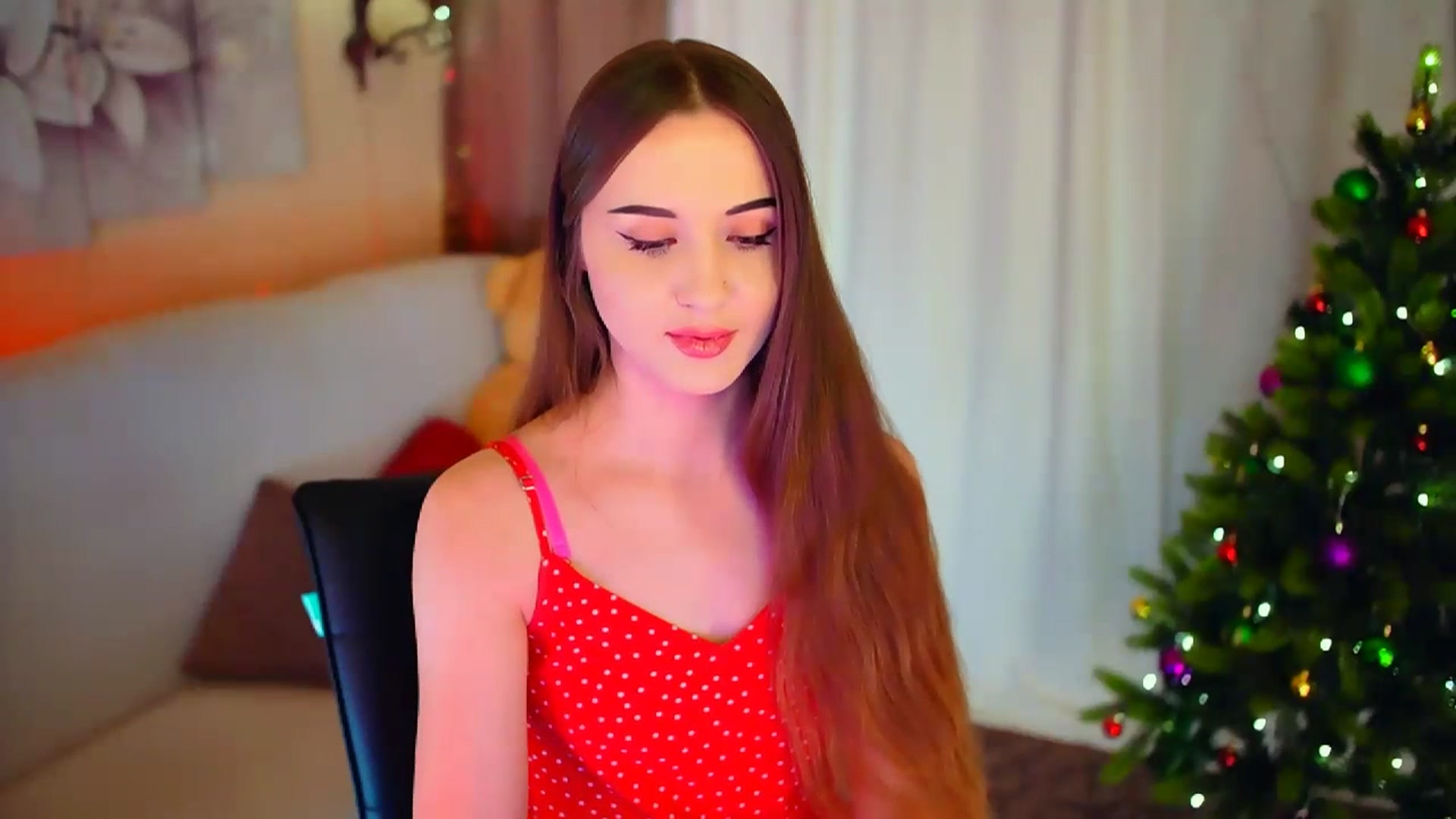 Gallery image thumbnail from Innocent_Soul's myfreecams stream on, 01/09/2024, 17:47 image 14 of 20