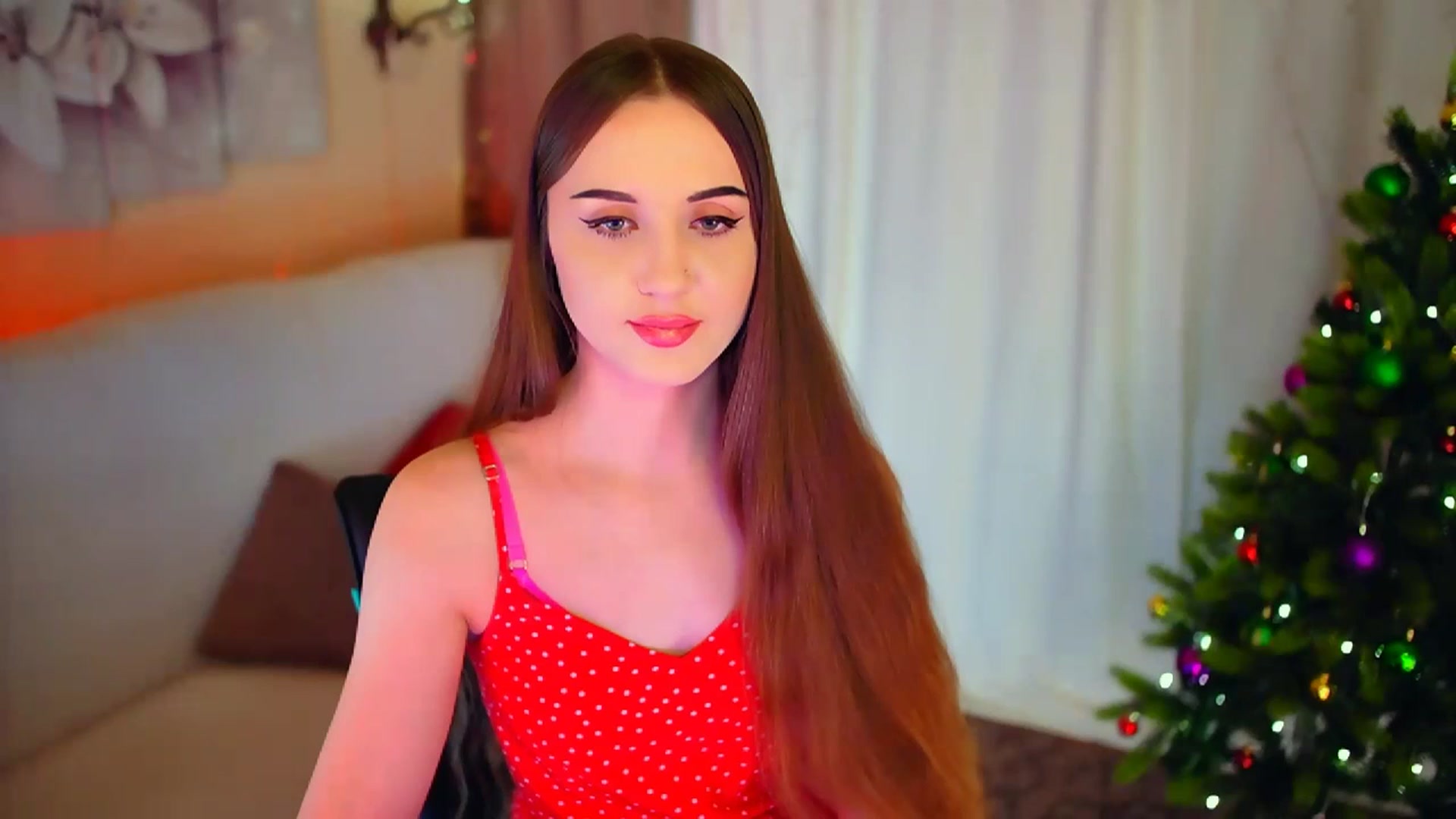 Gallery image thumbnail from Innocent_Soul's myfreecams stream on, 01/09/2024, 20:52 image 1 of 20