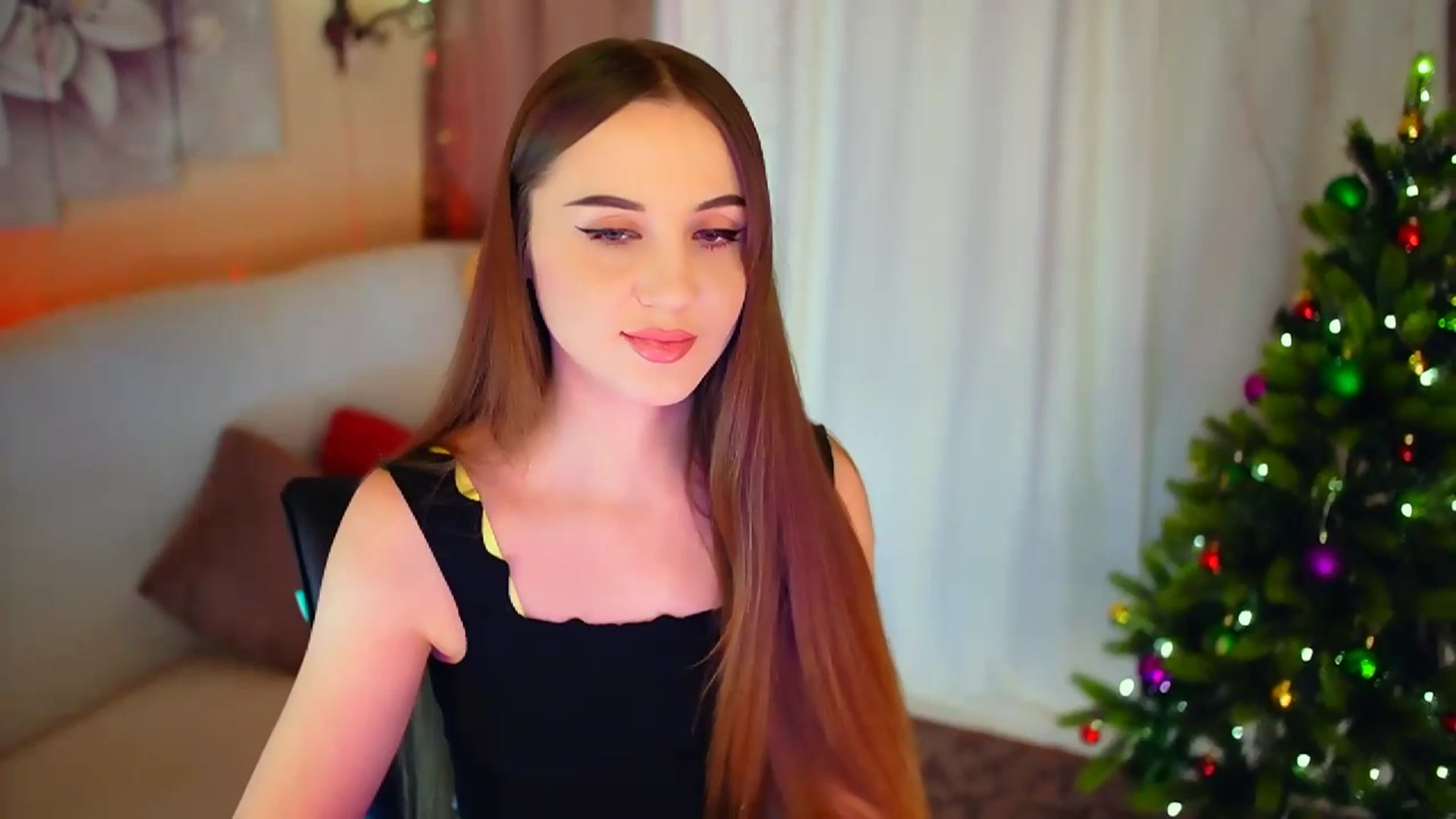 Gallery image thumbnail from Innocent_Soul's myfreecams stream on, 01/10/2024, 15:42 image 18 of 20
