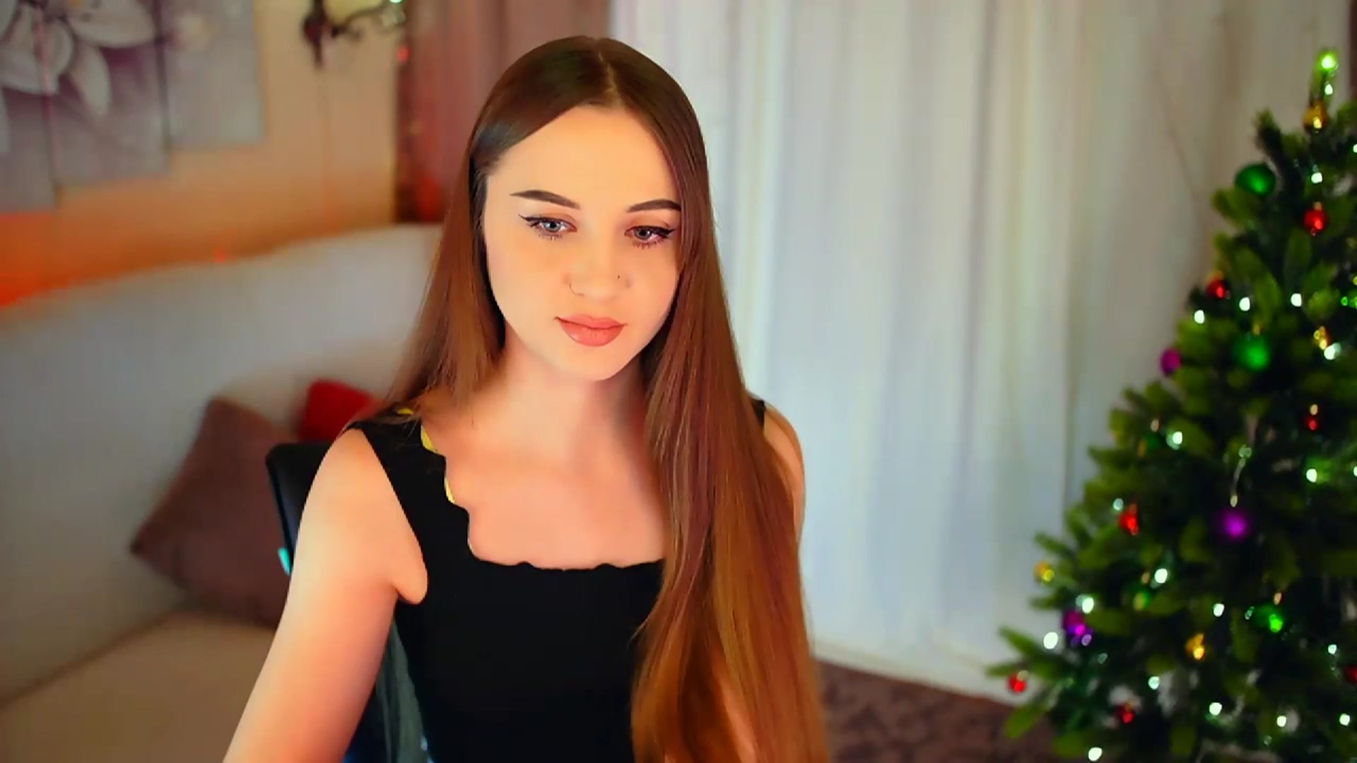 Gallery image thumbnail from Innocent_Soul's myfreecams stream on, 01/10/2024, 15:42 image 13 of 20