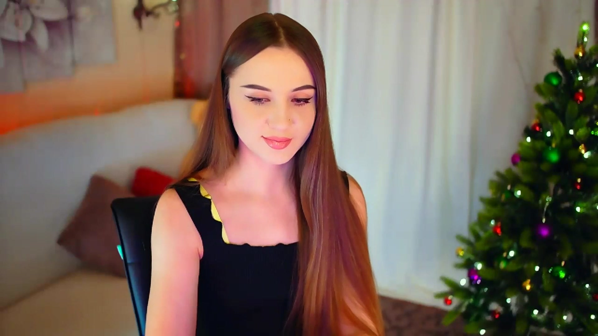 Gallery image thumbnail from Innocent_Soul's myfreecams stream on, 01/10/2024, 15:42 image 11 of 20