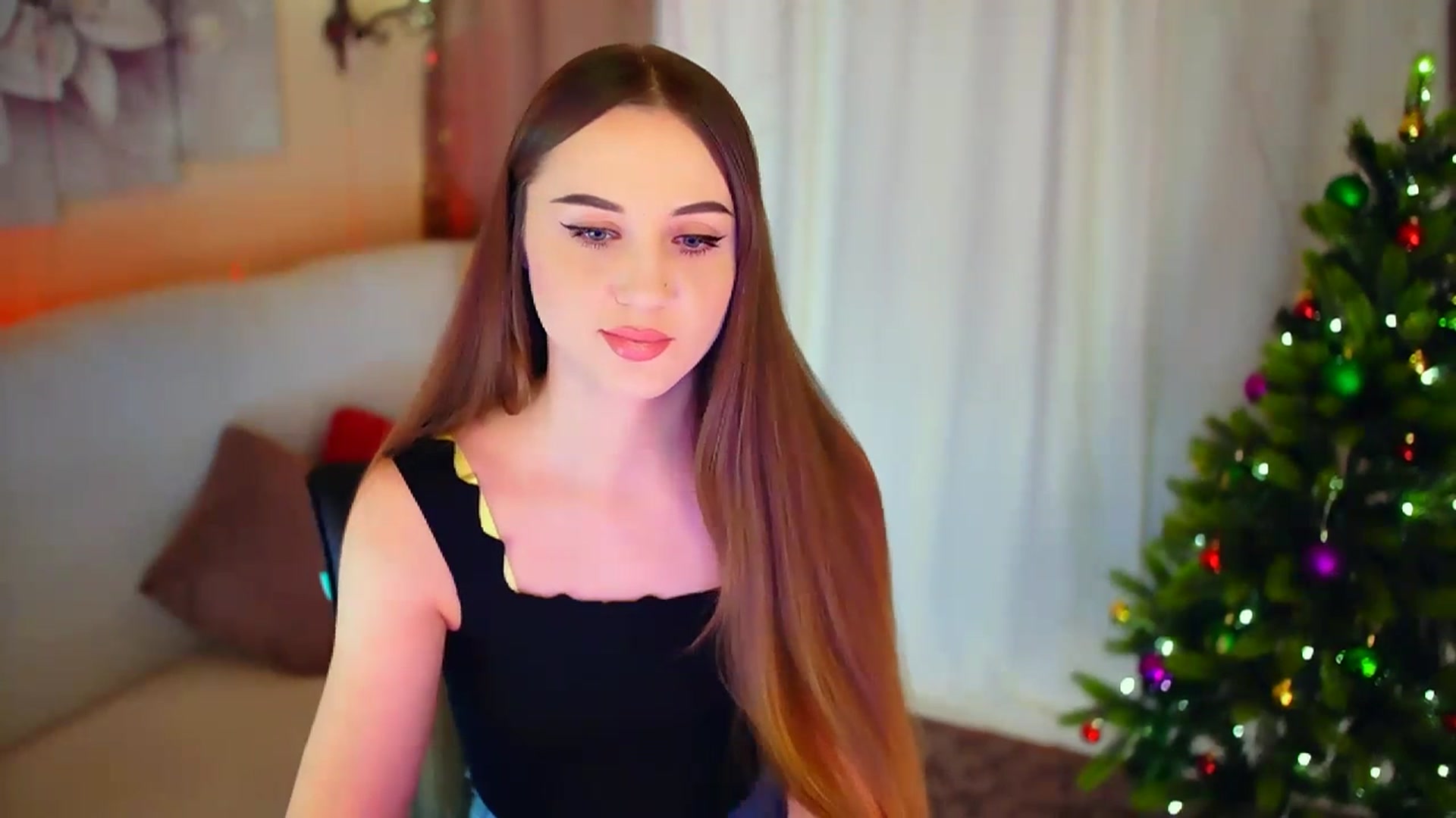 Gallery image thumbnail from Innocent_Soul's myfreecams stream on, 01/10/2024, 15:42 image 2 of 20