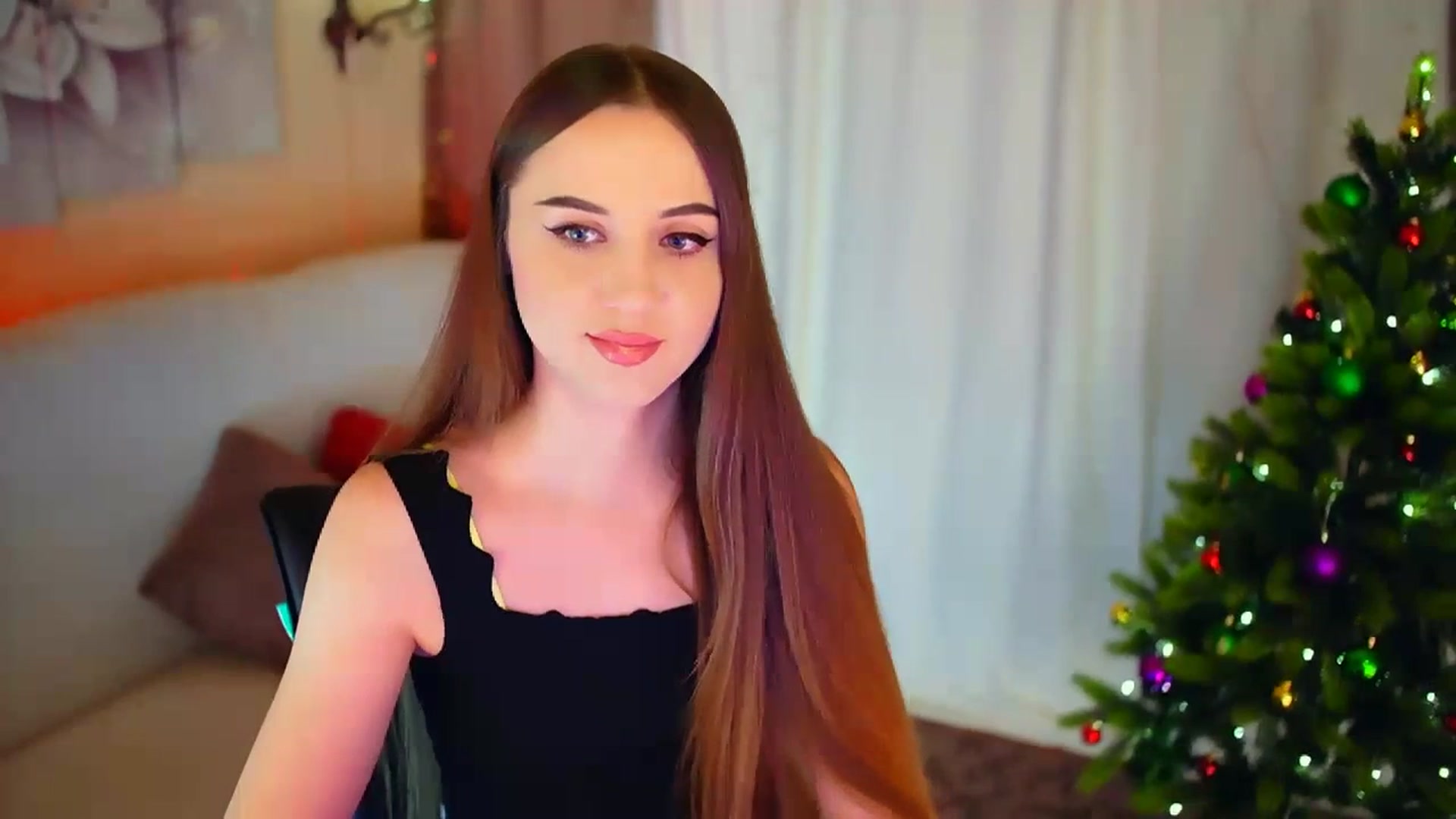 Gallery image thumbnail from Innocent_Soul's myfreecams stream on, 01/10/2024, 15:42 image 8 of 20