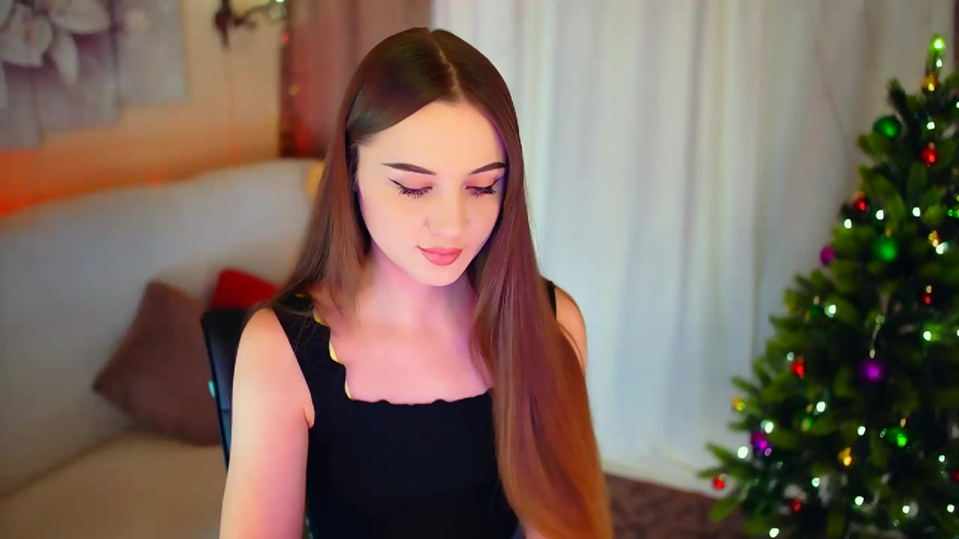 Gallery image thumbnail from Innocent_Soul's myfreecams stream on, 01/10/2024, 16:02 image 8 of 20