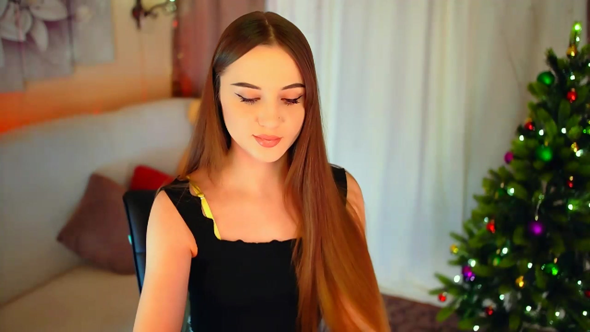 Gallery image thumbnail from Innocent_Soul's myfreecams stream on, 01/10/2024, 16:02 image 4 of 20
