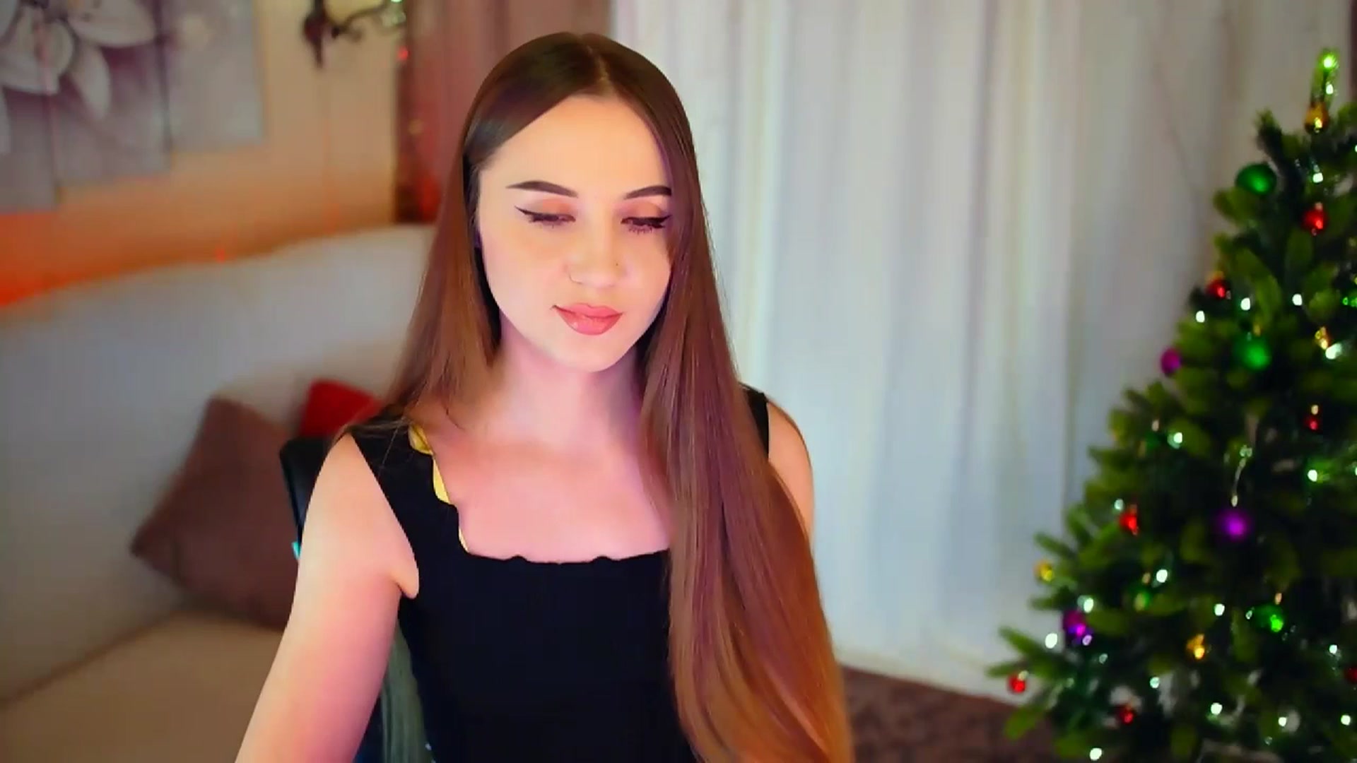 Gallery image thumbnail from Innocent_Soul's myfreecams stream on, 01/10/2024, 16:02 image 15 of 20