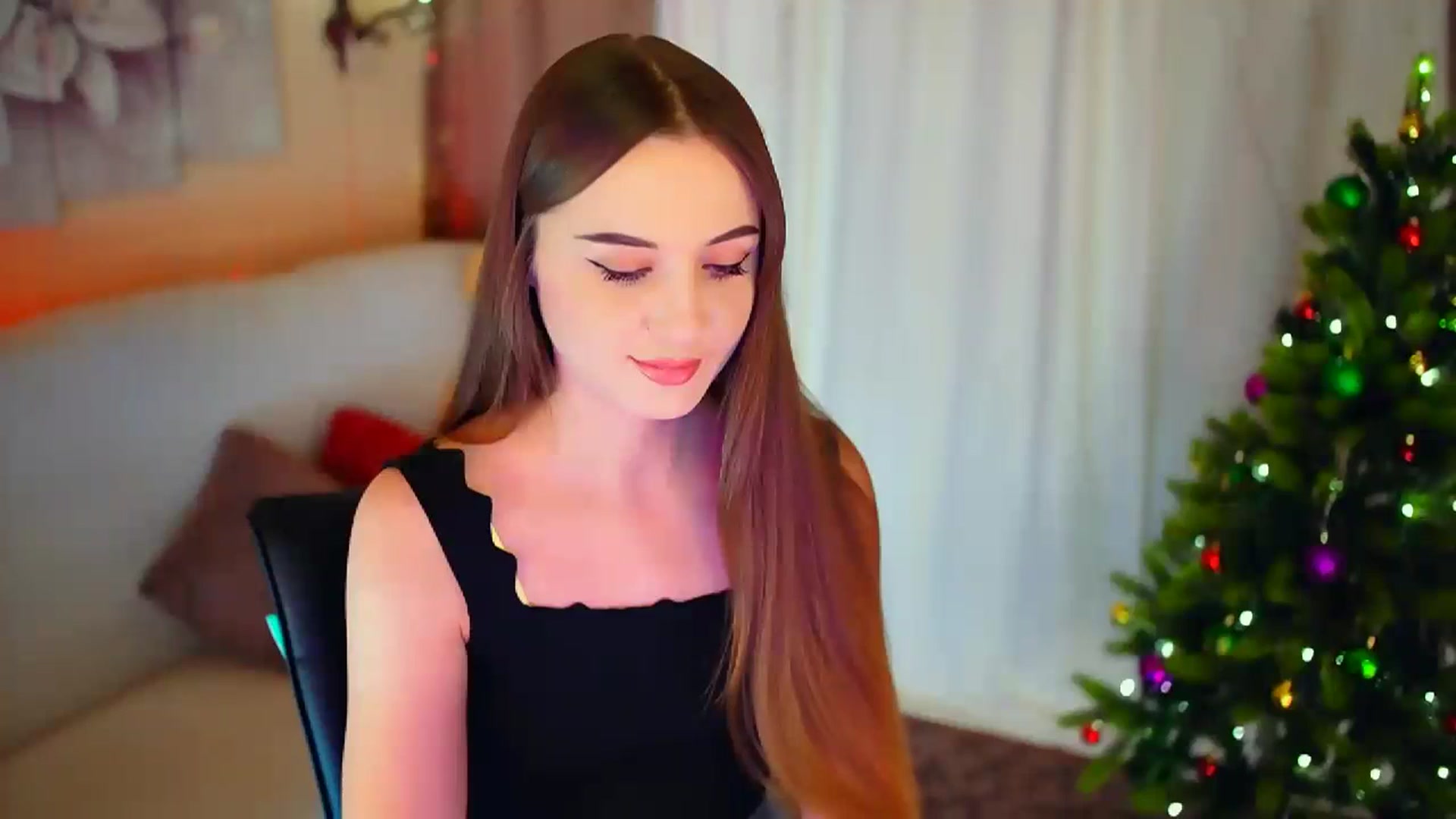 Gallery image thumbnail from Innocent_Soul's myfreecams stream on, 01/10/2024, 16:45 image 11 of 20
